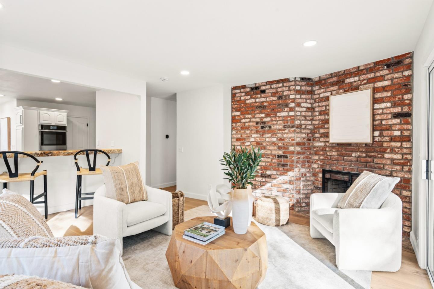 Detail Gallery Image 25 of 89 For 22044 Creekside Ct, Cupertino,  CA 95014 - 4 Beds | 2/1 Baths