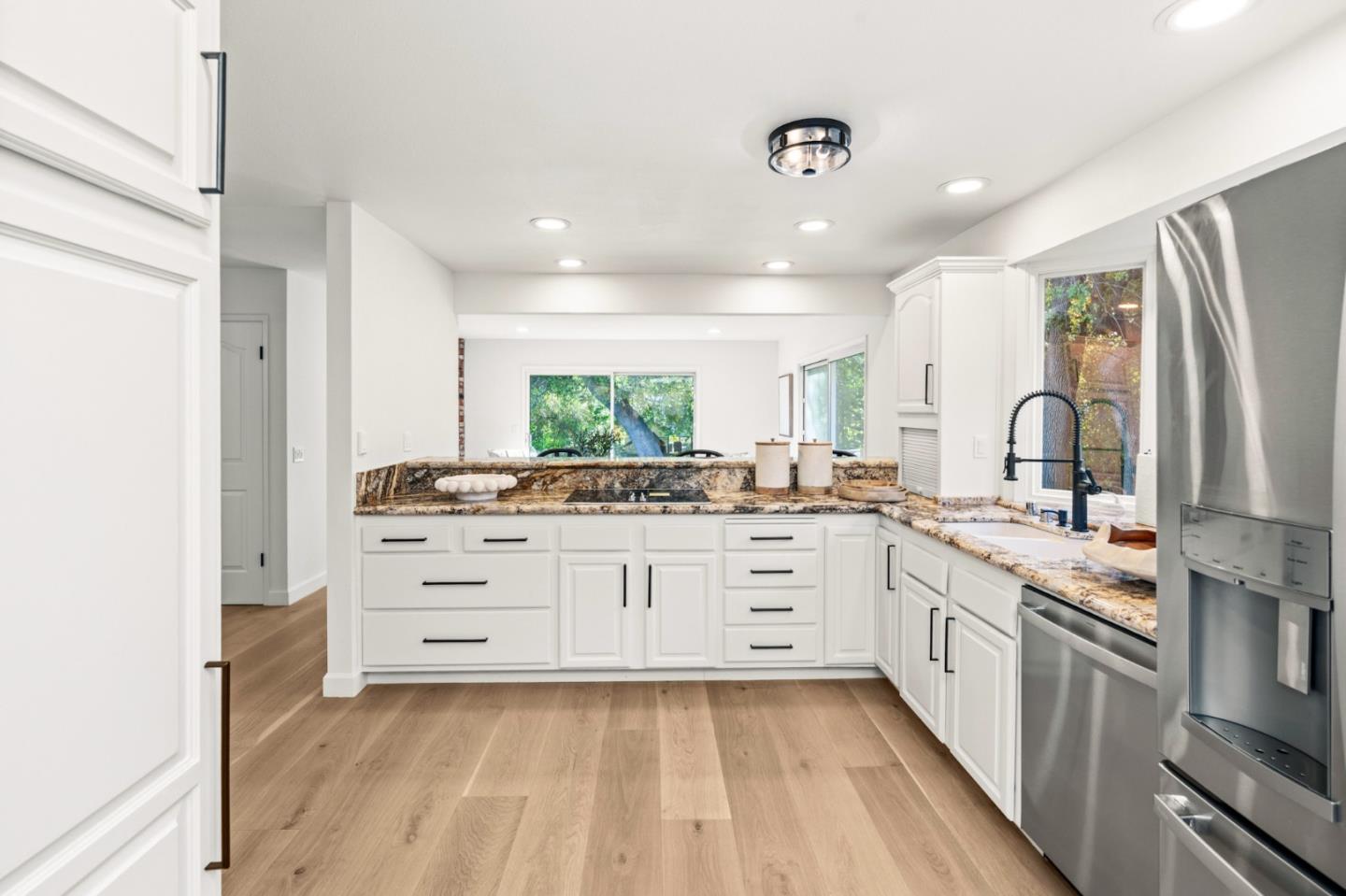 Detail Gallery Image 32 of 89 For 22044 Creekside Ct, Cupertino,  CA 95014 - 4 Beds | 2/1 Baths