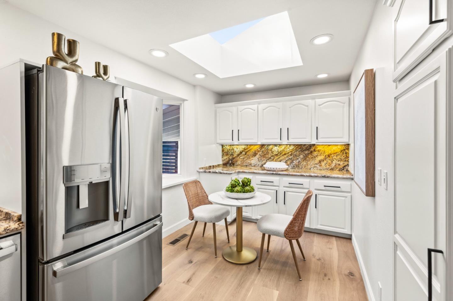 Detail Gallery Image 33 of 89 For 22044 Creekside Ct, Cupertino,  CA 95014 - 4 Beds | 2/1 Baths