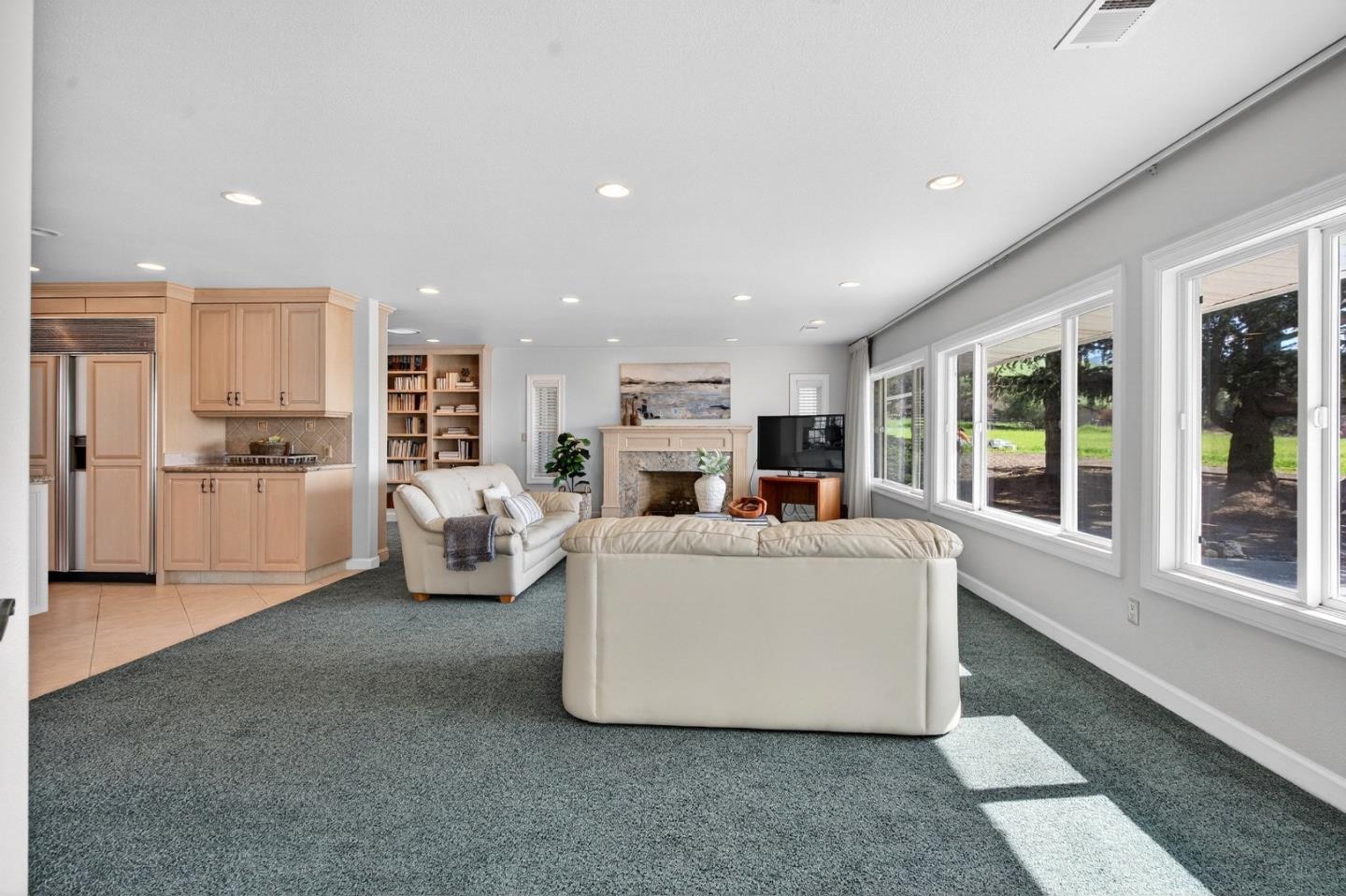 Detail Gallery Image 15 of 84 For 621 Carpenter Dr, Hollister,  CA 95023 - 6 Beds | 5/1 Baths