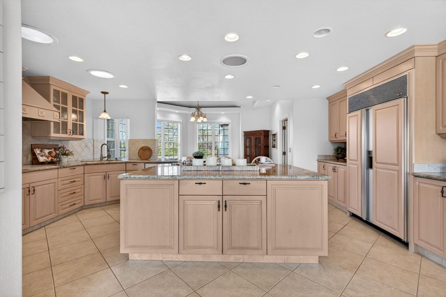 Detail Gallery Image 21 of 84 For 621 Carpenter Dr, Hollister,  CA 95023 - 6 Beds | 5/1 Baths