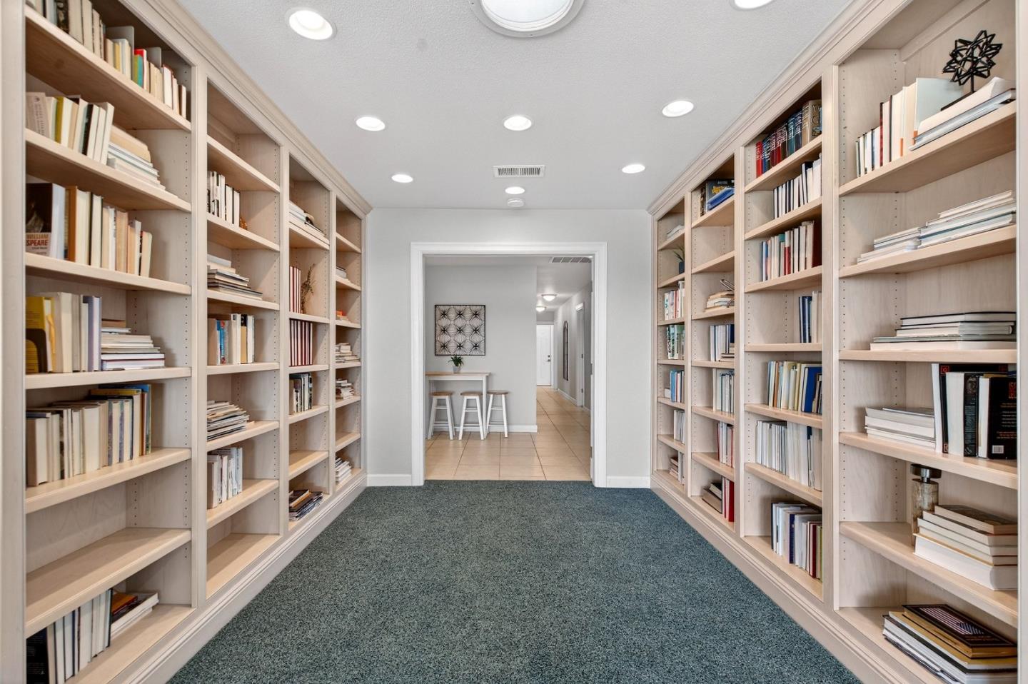 Detail Gallery Image 23 of 84 For 621 Carpenter Dr, Hollister,  CA 95023 - 6 Beds | 5/1 Baths