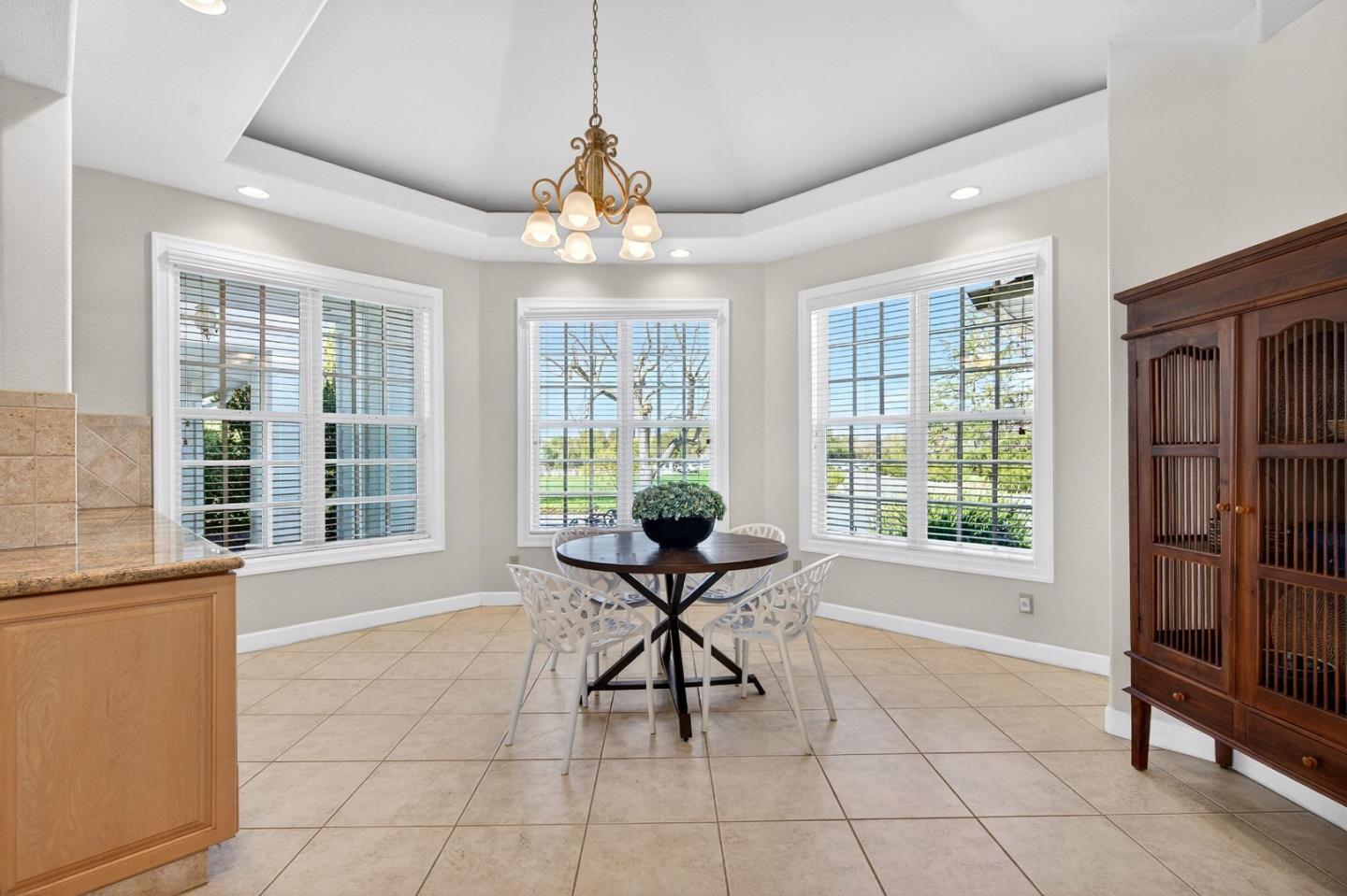 Detail Gallery Image 27 of 84 For 621 Carpenter Dr, Hollister,  CA 95023 - 6 Beds | 5/1 Baths