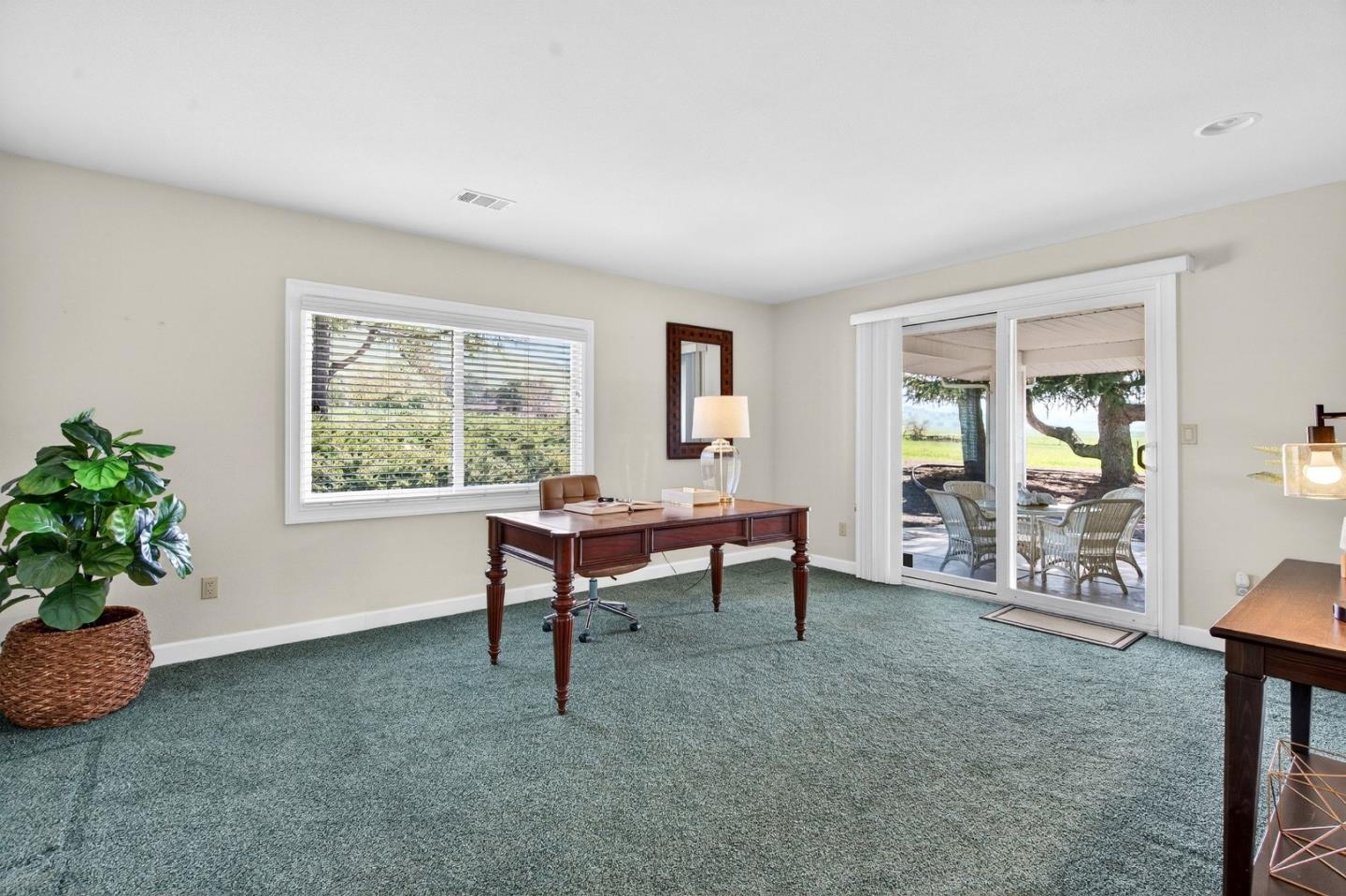 Detail Gallery Image 30 of 84 For 621 Carpenter Dr, Hollister,  CA 95023 - 6 Beds | 5/1 Baths