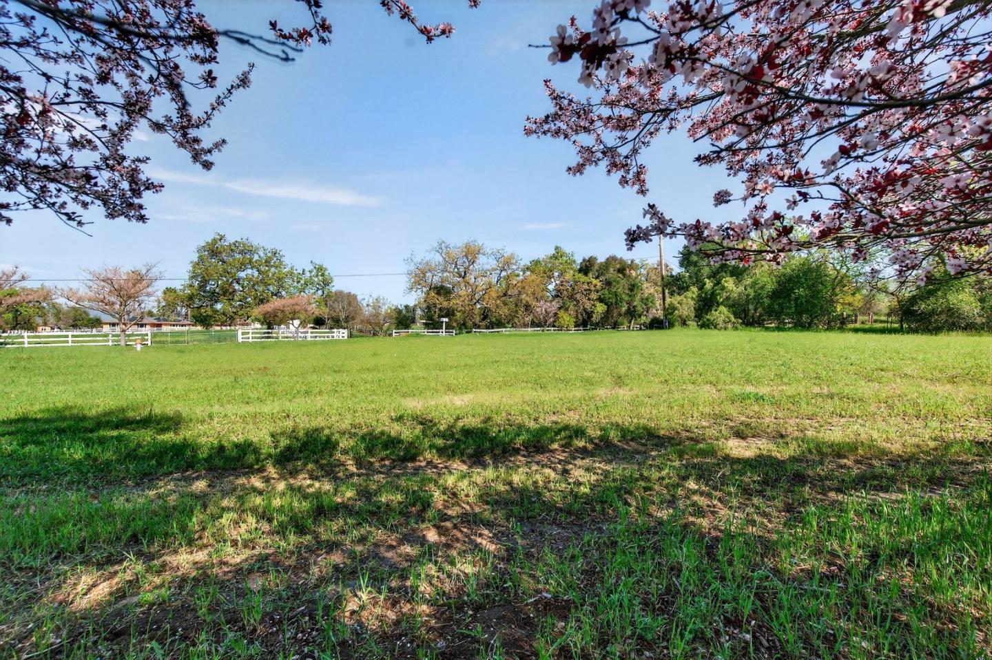 Detail Gallery Image 75 of 84 For 621 Carpenter Dr, Hollister,  CA 95023 - 6 Beds | 5/1 Baths