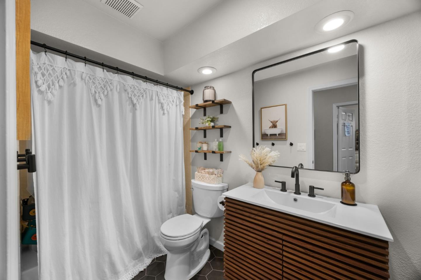 Detail Gallery Image 10 of 23 For 2430 Bodega Ct, Discovery Bay,  CA 94505 - 3 Beds | 2 Baths