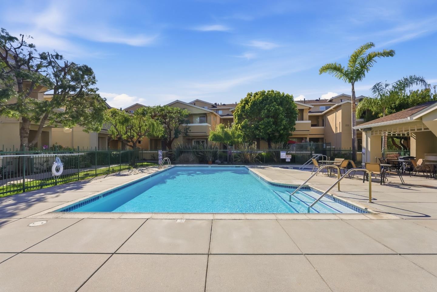 Detail Gallery Image 24 of 30 For 222 Everson Dr, Santa Cruz,  CA 95060 - 2 Beds | 2 Baths