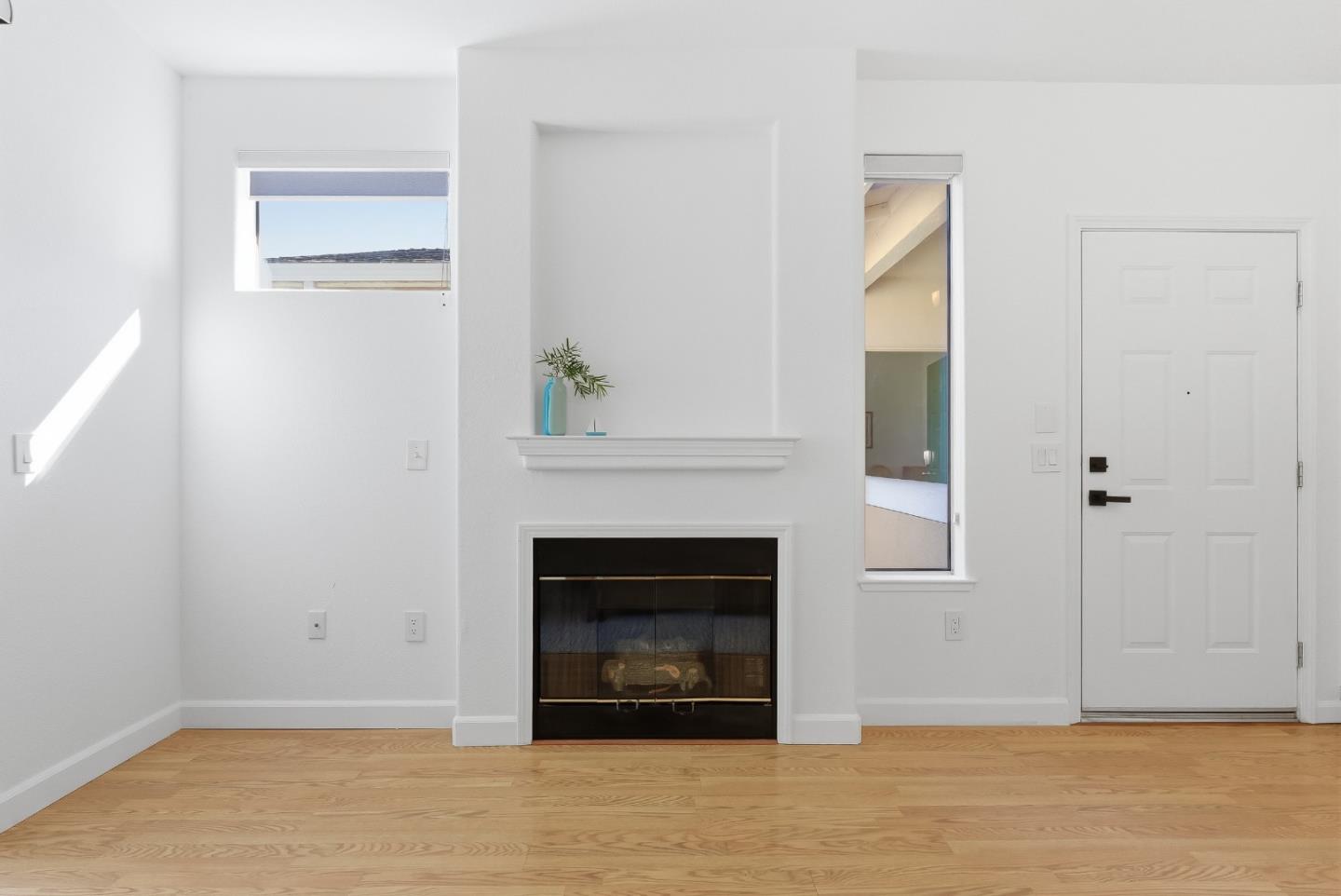 Detail Gallery Image 5 of 30 For 222 Everson Dr, Santa Cruz,  CA 95060 - 2 Beds | 2 Baths