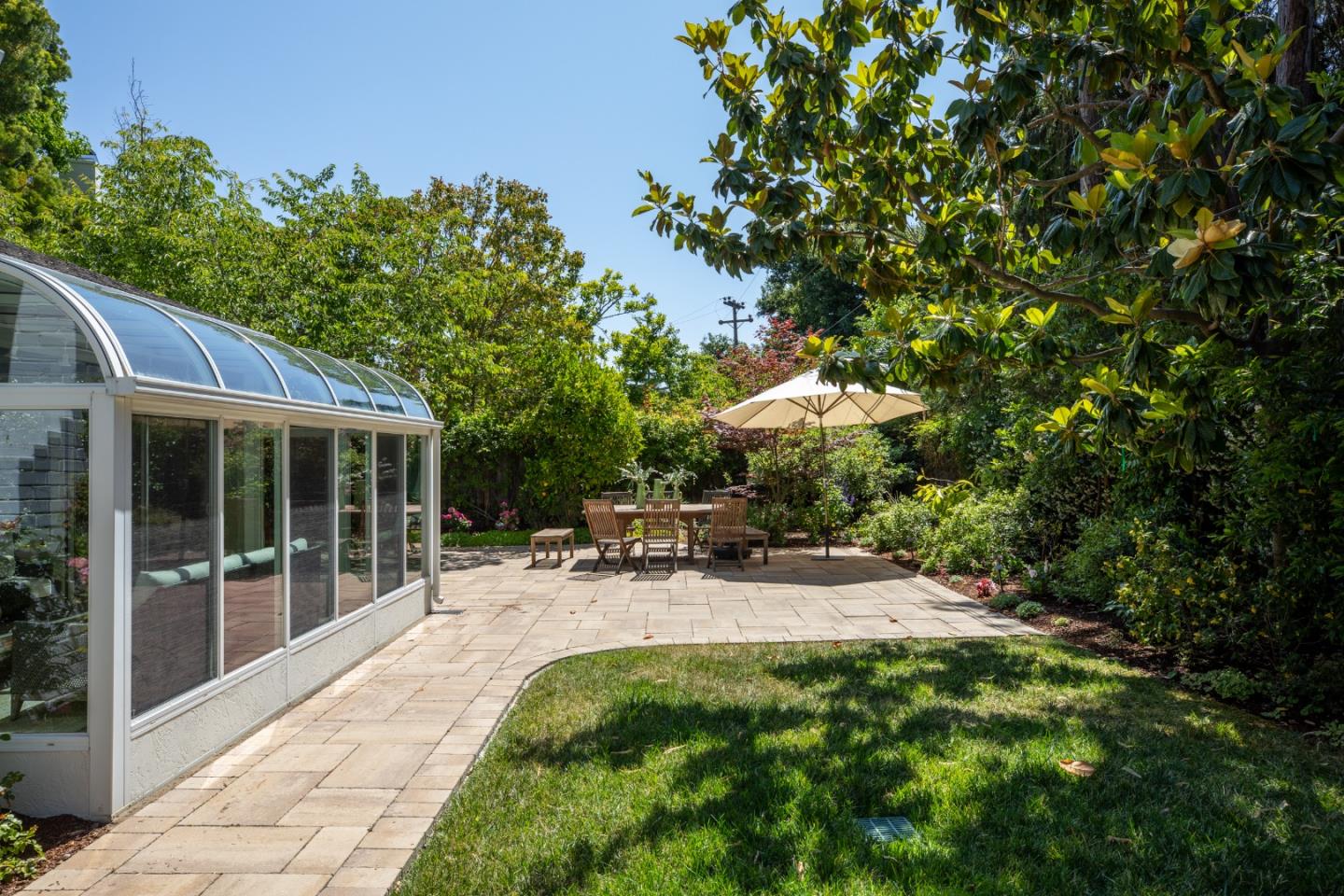 Detail Gallery Image 28 of 34 For 1011 via Del Pozo, Los Altos,  CA 94022 - 4 Beds | 2/1 Baths