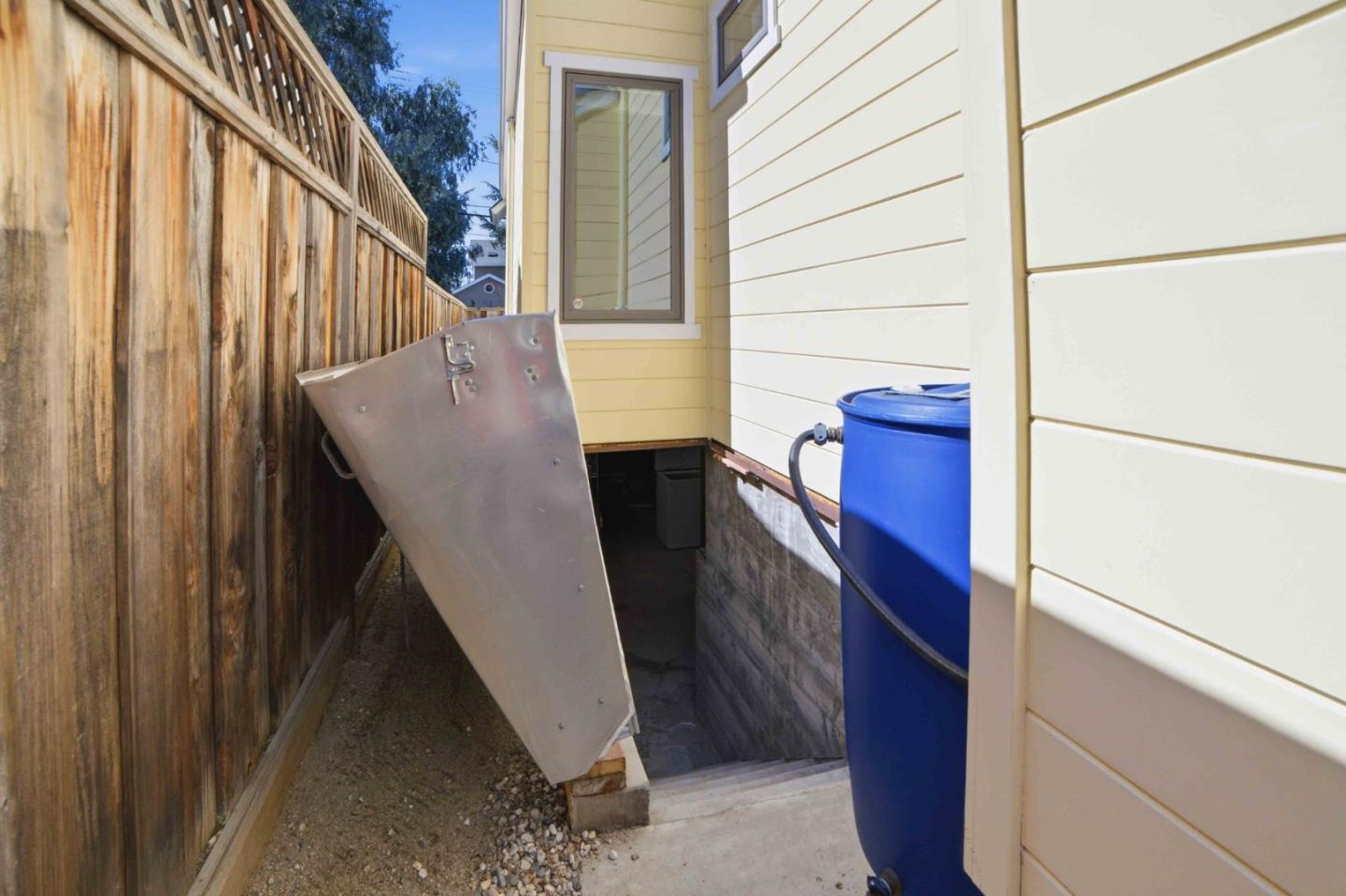 Detail Gallery Image 24 of 41 For 704 S 12th St, San Jose,  CA 95112 - 3 Beds | 2 Baths