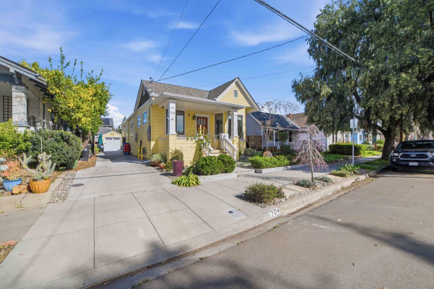 Detail Gallery Image 30 of 41 For 704 S 12th St, San Jose,  CA 95112 - 3 Beds | 2 Baths