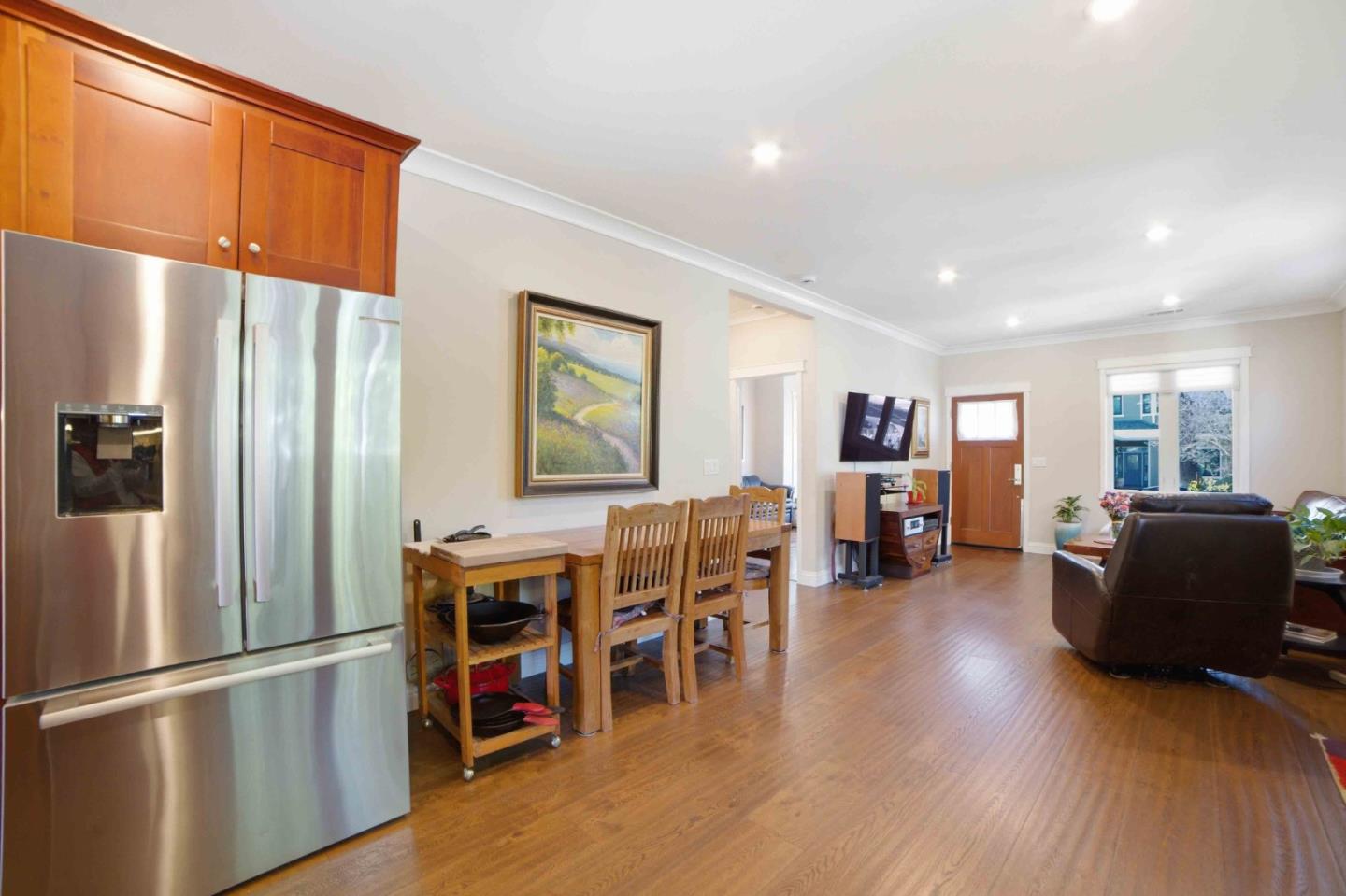 Detail Gallery Image 7 of 41 For 704 S 12th St, San Jose,  CA 95112 - 3 Beds | 2 Baths