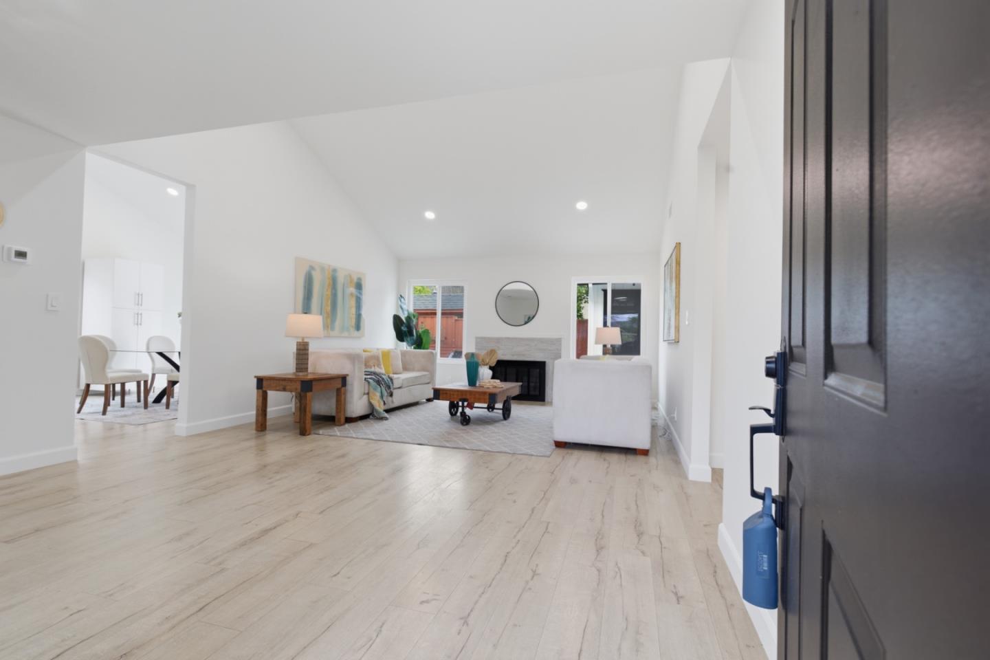 Detail Gallery Image 4 of 27 For 4542 Amiens Ave, Fremont,  CA 94555 - 3 Beds | 2 Baths