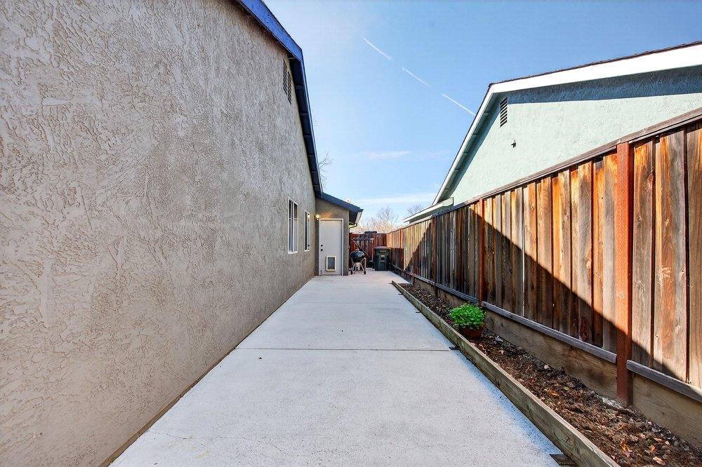 Detail Gallery Image 37 of 42 For 1991 Ervin Ct, Hollister,  CA 95023 - 4 Beds | 2 Baths