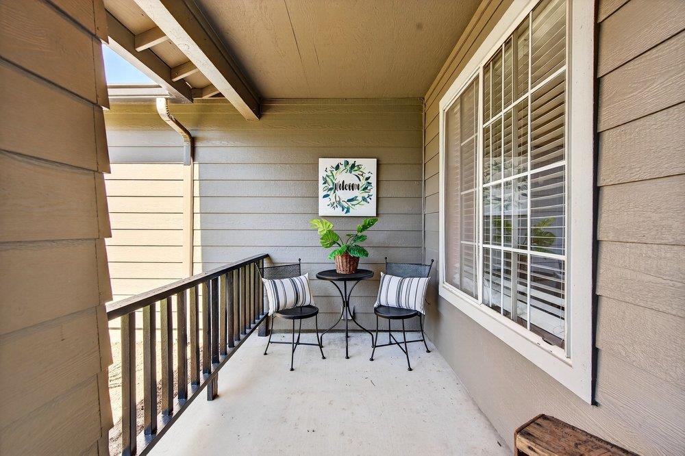 Detail Gallery Image 4 of 42 For 1991 Ervin Ct, Hollister,  CA 95023 - 4 Beds | 2 Baths