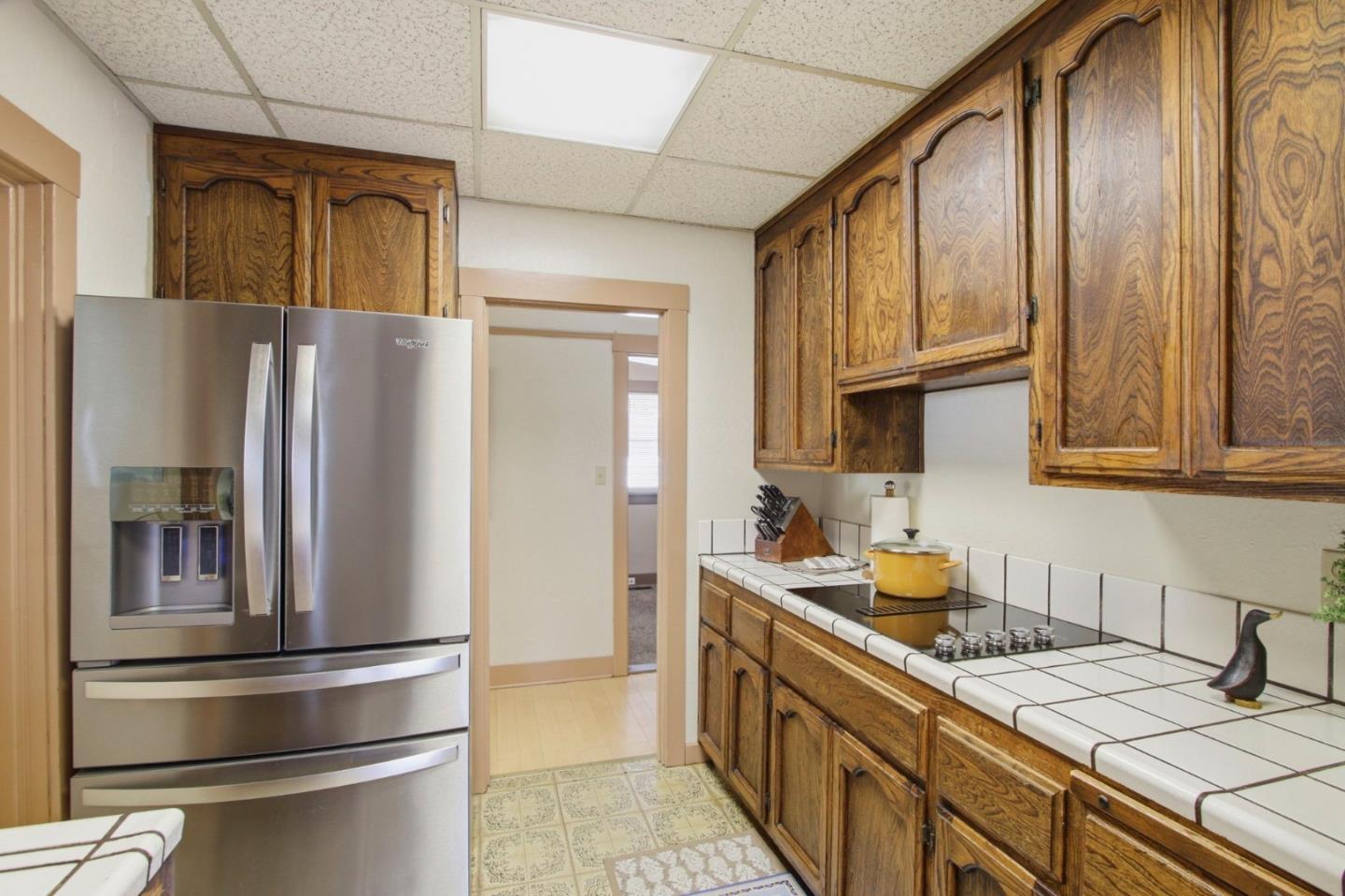 Detail Gallery Image 13 of 39 For 10625 Merriman Rd, Cupertino,  CA 95014 - 3 Beds | 1/1 Baths