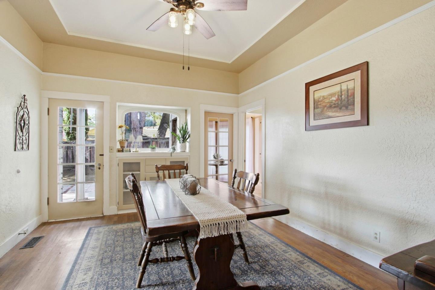 Detail Gallery Image 17 of 39 For 10625 Merriman Rd, Cupertino,  CA 95014 - 3 Beds | 1/1 Baths