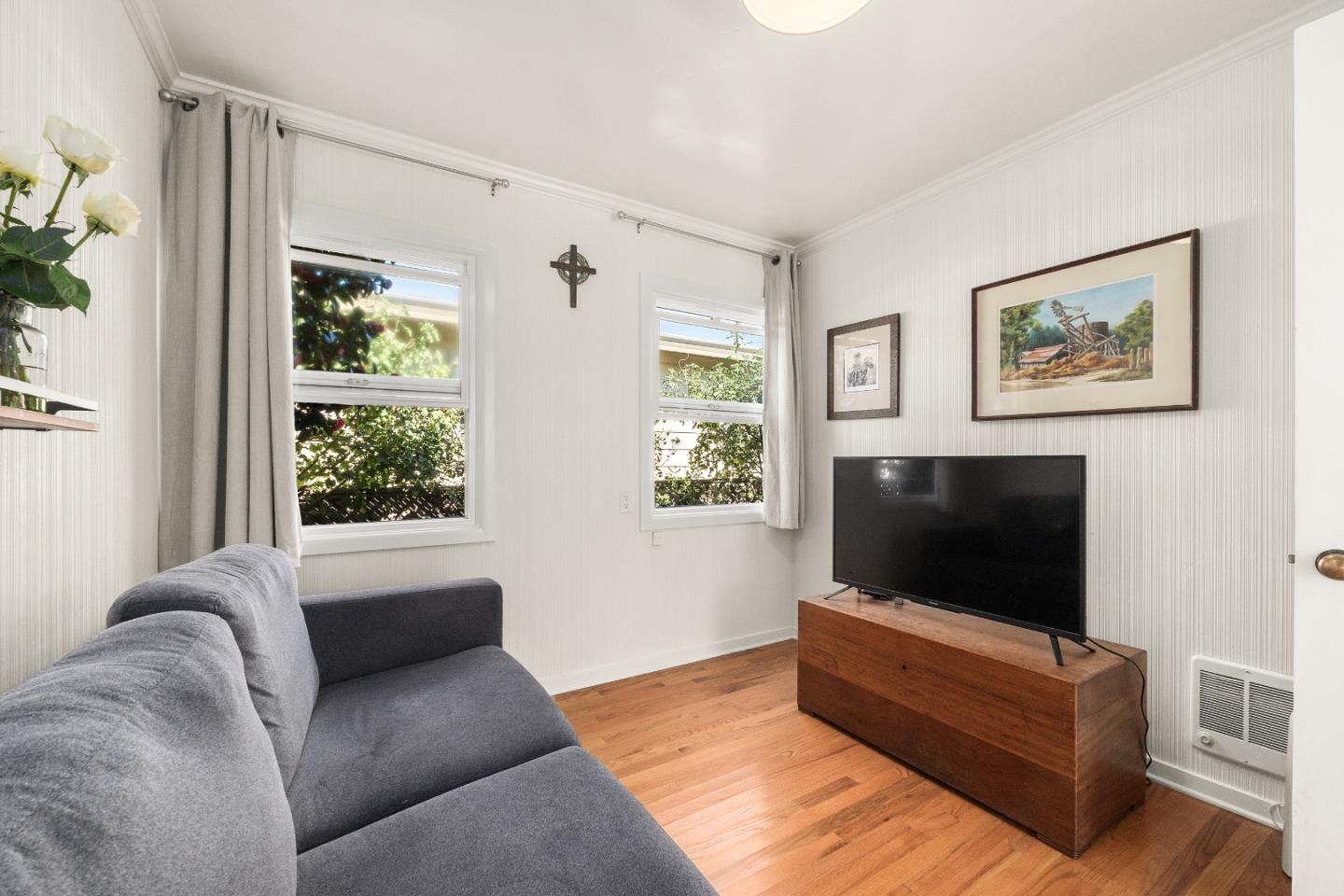 Detail Gallery Image 14 of 22 For 609 Oak Dr, Capitola,  CA 95010 - 2 Beds | 1 Baths