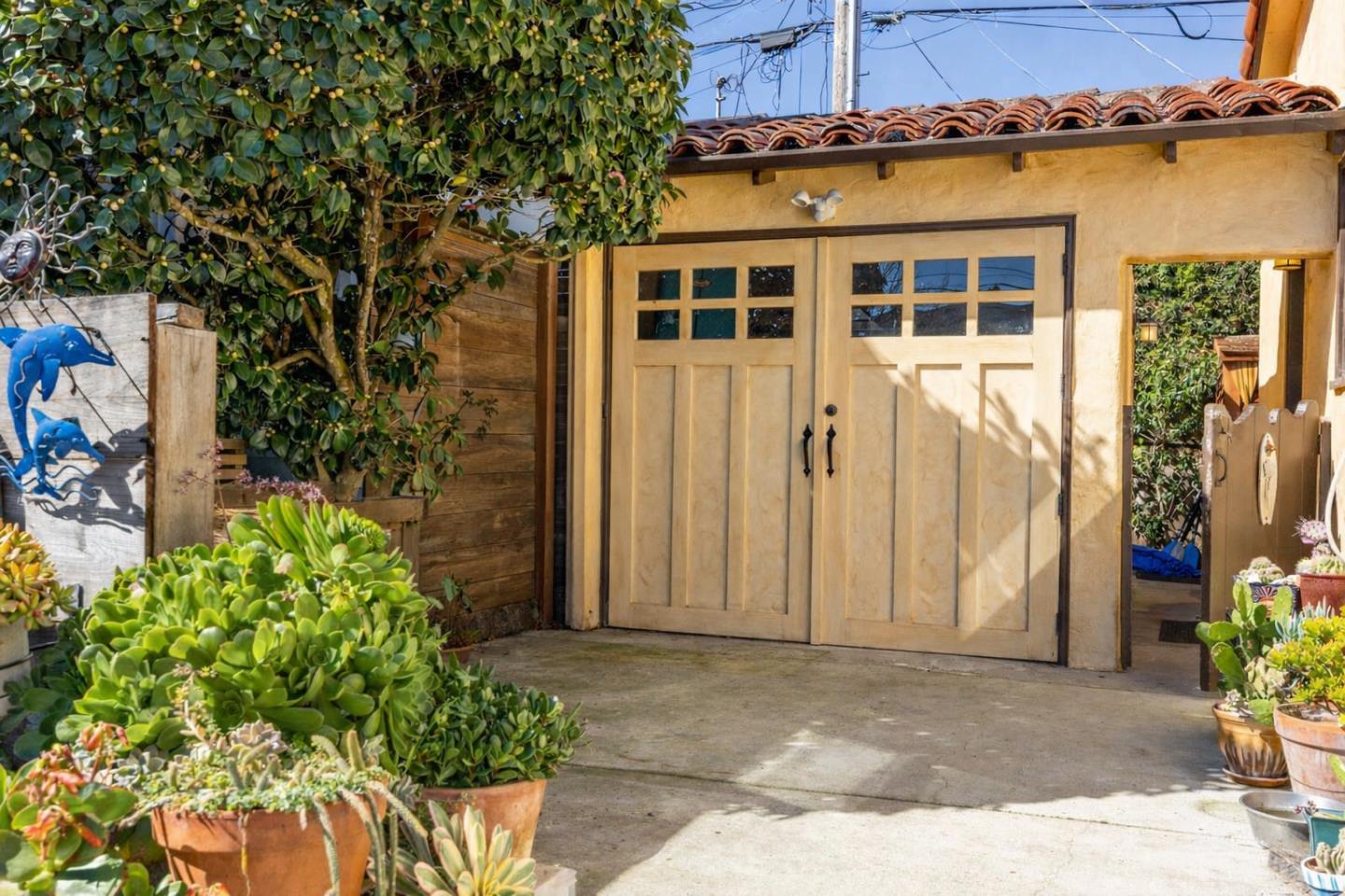 Detail Gallery Image 17 of 22 For 609 Oak Dr, Capitola,  CA 95010 - 2 Beds | 1 Baths