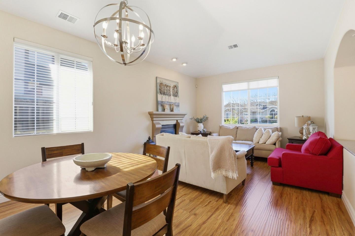 Detail Gallery Image 11 of 29 For 580 Calle Buena Vis, Morgan Hill,  CA 95037 - 3 Beds | 2 Baths