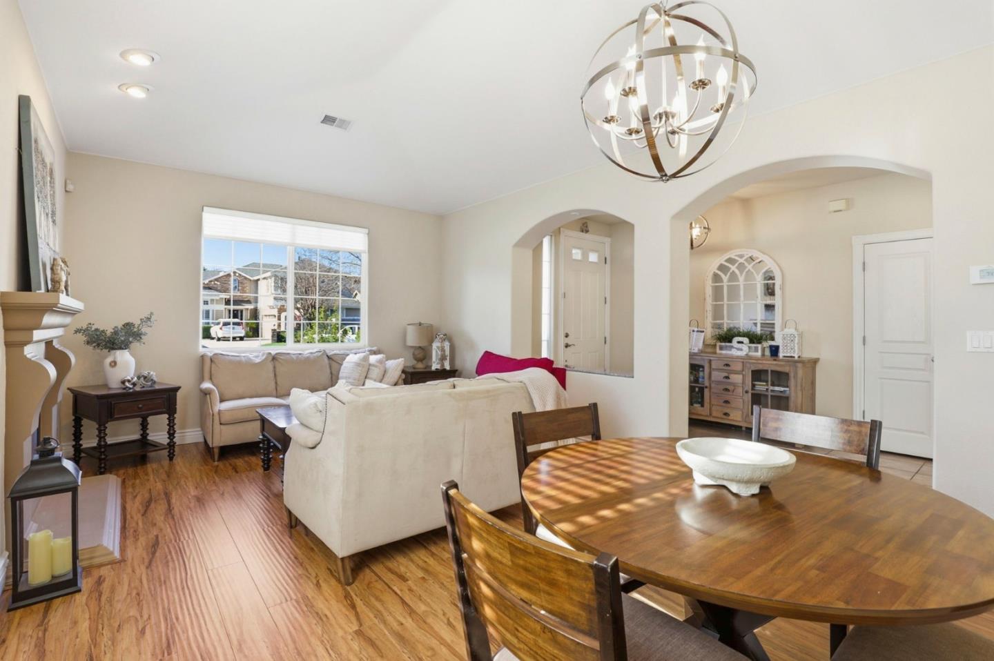 Detail Gallery Image 12 of 29 For 580 Calle Buena Vis, Morgan Hill,  CA 95037 - 3 Beds | 2 Baths