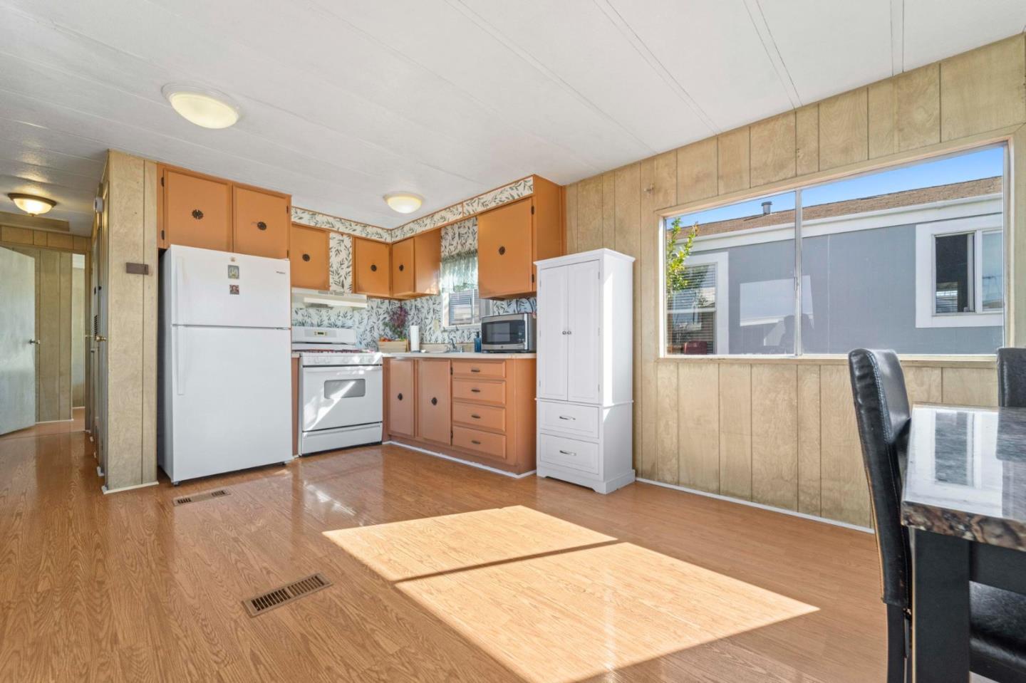 Detail Gallery Image 8 of 20 For 2150 Monterey Rd #144,  San Jose,  CA 95112 - 1 Beds | 1 Baths