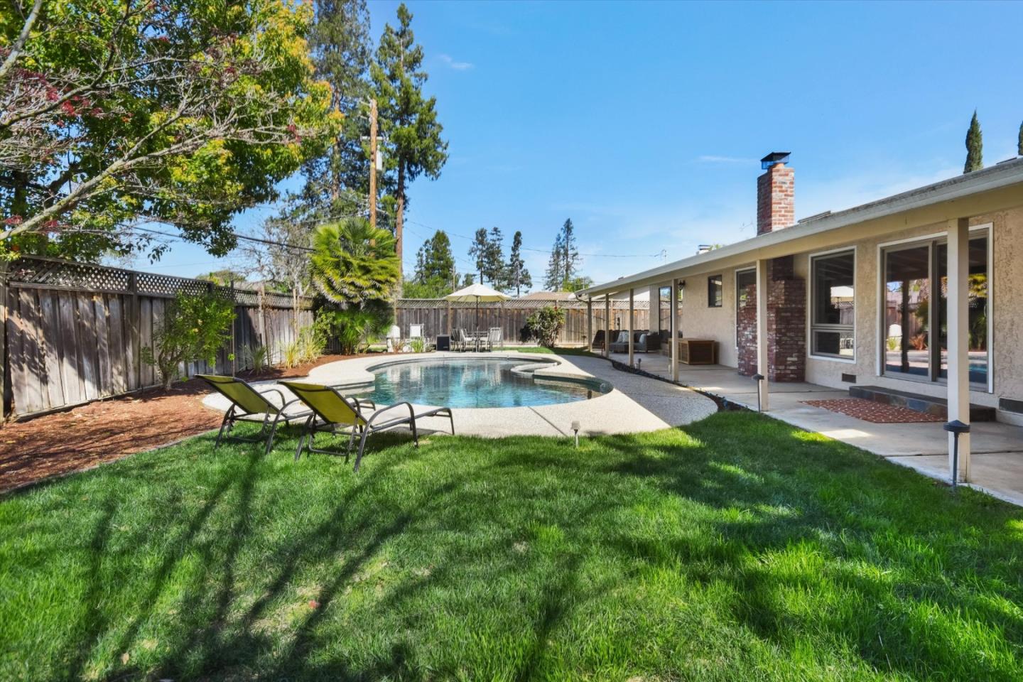 Detail Gallery Image 24 of 38 For 267 Belvue Dr, Los Gatos,  CA 95032 - 3 Beds | 2/1 Baths