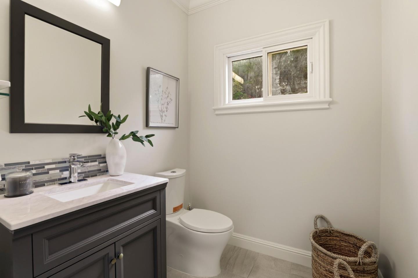 Detail Gallery Image 36 of 60 For 140 Tobin Clark Dr, Hillsborough,  CA 94010 - 5 Beds | 5/1 Baths