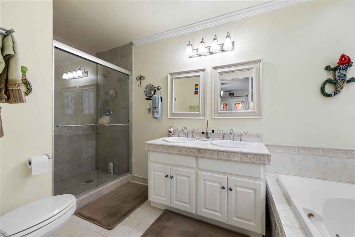 Detail Gallery Image 9 of 42 For 226 San Mateo Ave, Los Gatos,  CA 95030 - 4 Beds | 4 Baths