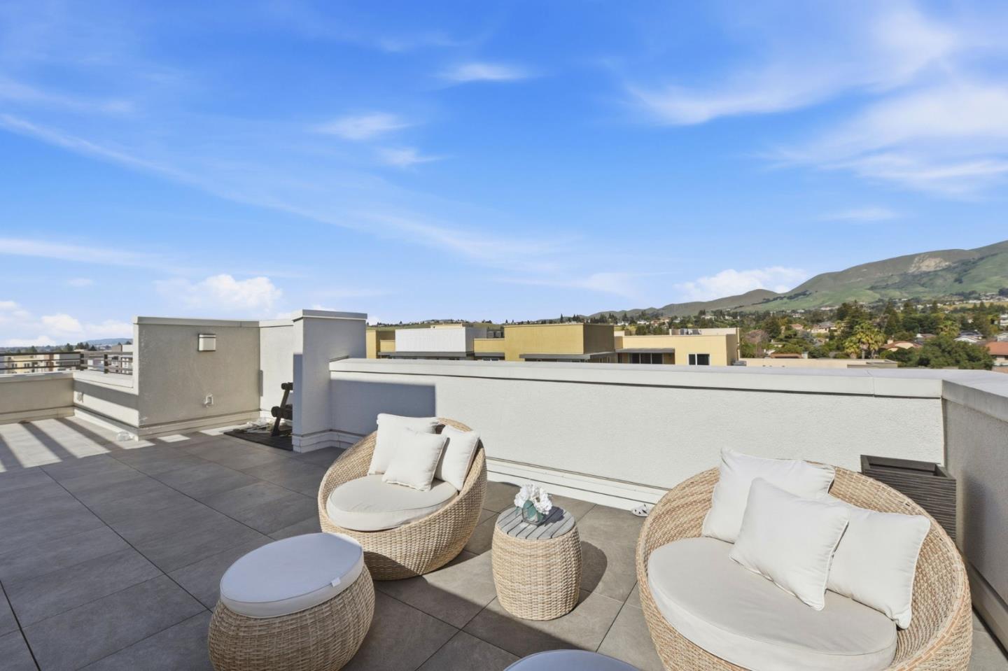 Detail Gallery Image 16 of 44 For 1748 Kilowatt Way #401,  Fremont,  CA 94539 - 3 Beds | 2/1 Baths