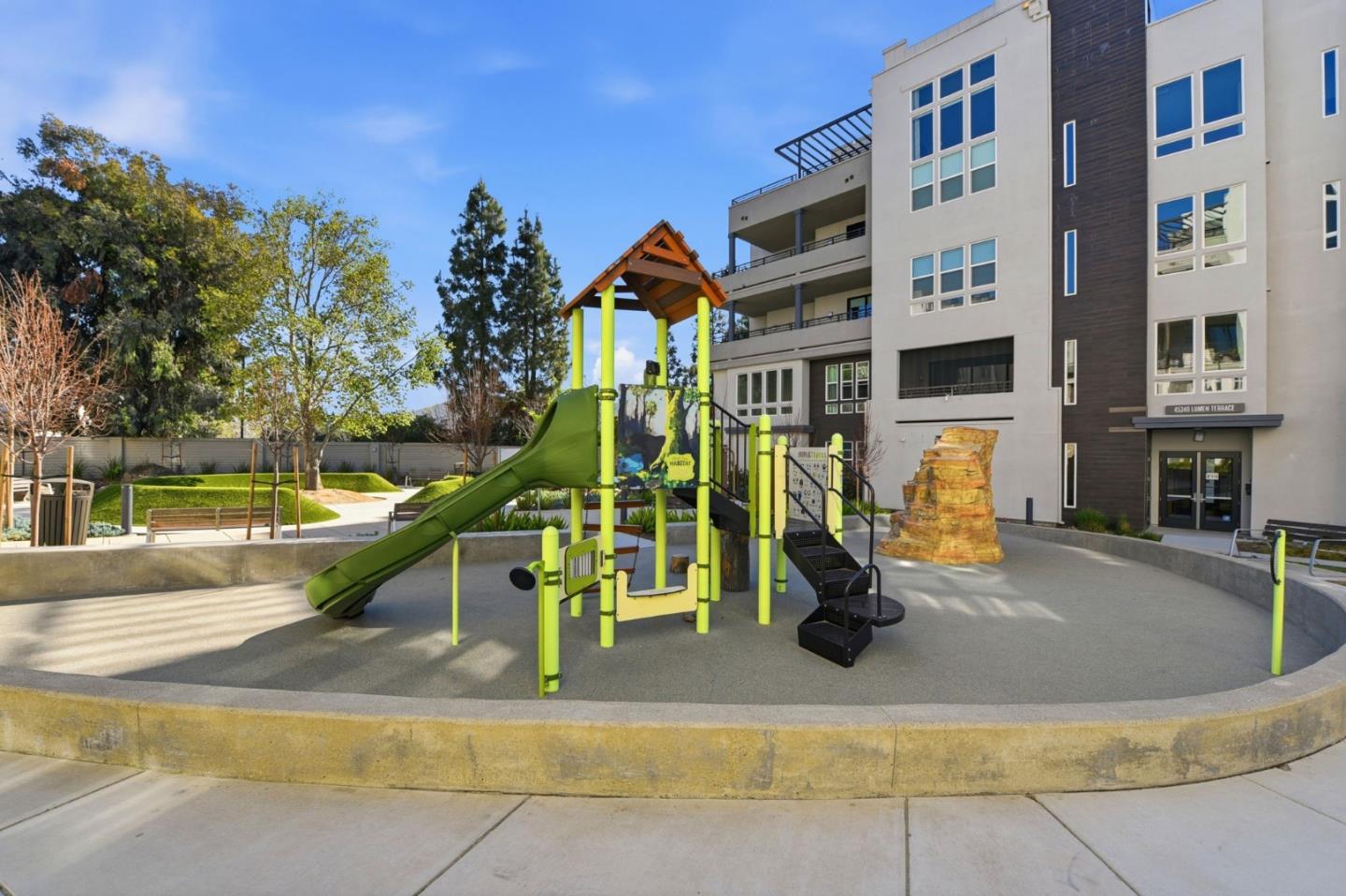 Detail Gallery Image 38 of 44 For 1748 Kilowatt Way #401,  Fremont,  CA 94539 - 3 Beds | 2/1 Baths