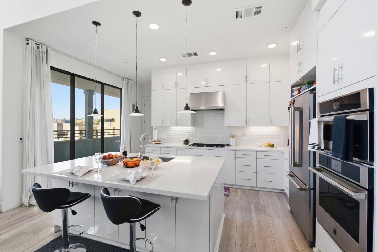 Detail Gallery Image 9 of 44 For 1748 Kilowatt Way #401,  Fremont,  CA 94539 - 3 Beds | 2/1 Baths