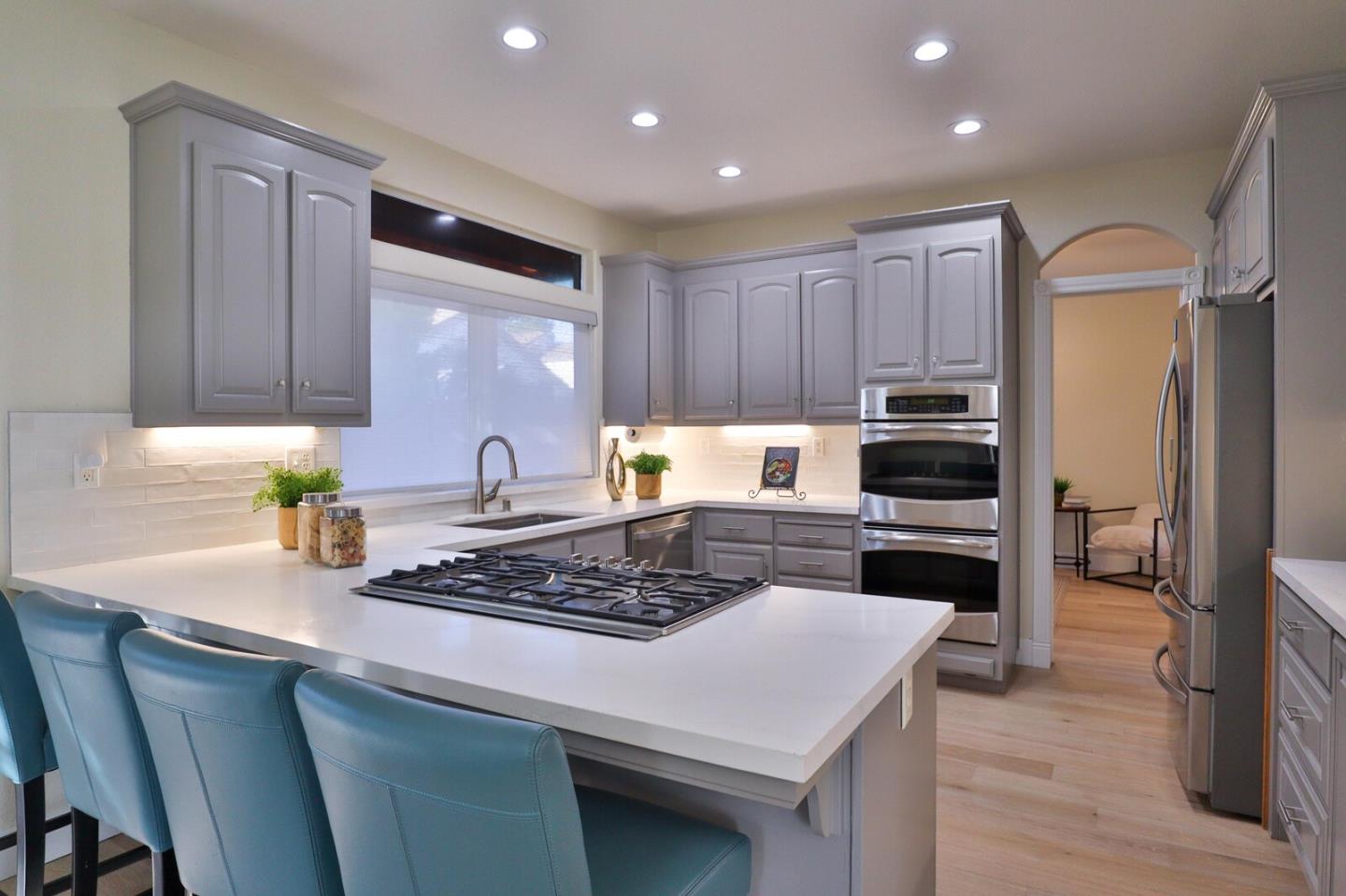 Detail Gallery Image 13 of 38 For 947 Skip Away Ct, Morgan Hill,  CA 95037 - 4 Beds | 2/1 Baths