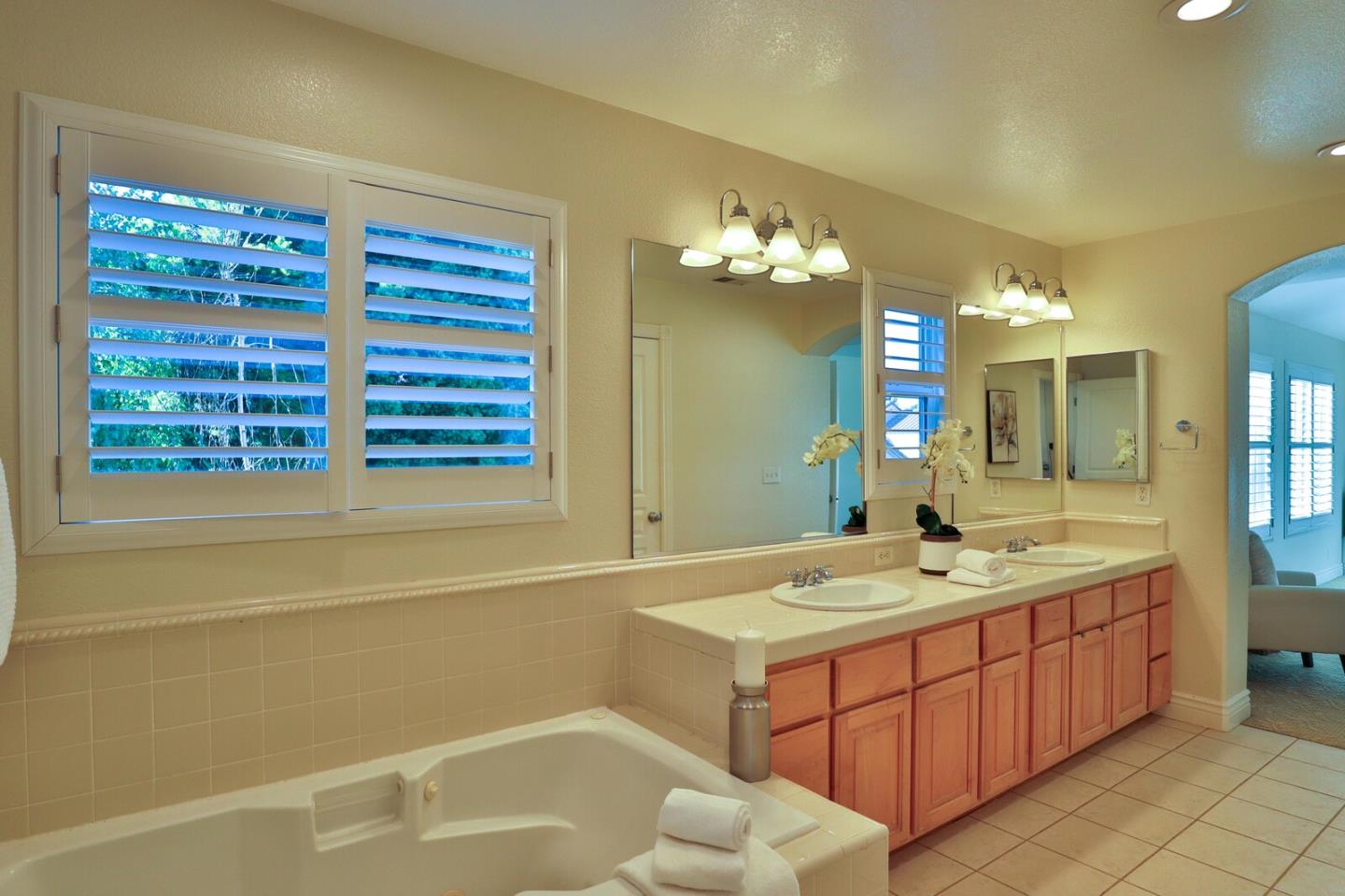 Detail Gallery Image 21 of 38 For 947 Skip Away Ct, Morgan Hill,  CA 95037 - 4 Beds | 2/1 Baths