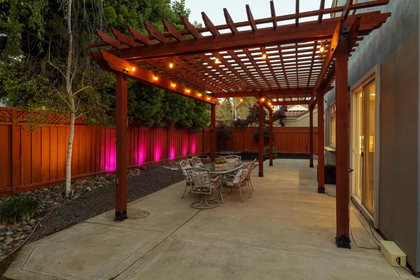 Detail Gallery Image 32 of 38 For 947 Skip Away Ct, Morgan Hill,  CA 95037 - 4 Beds | 2/1 Baths