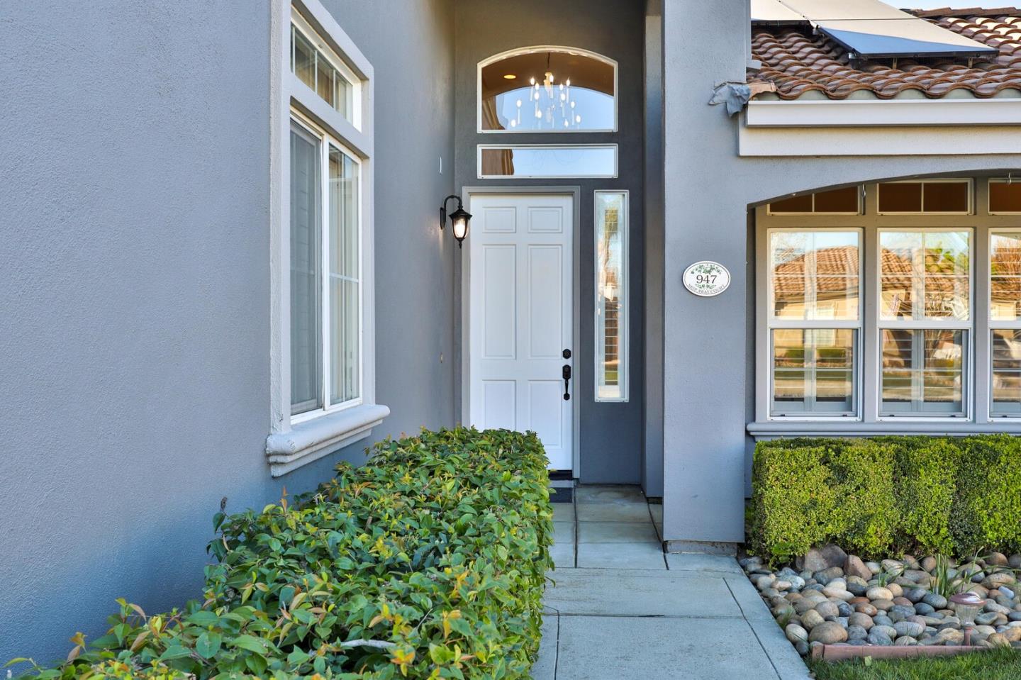 Detail Gallery Image 4 of 38 For 947 Skip Away Ct, Morgan Hill,  CA 95037 - 4 Beds | 2/1 Baths