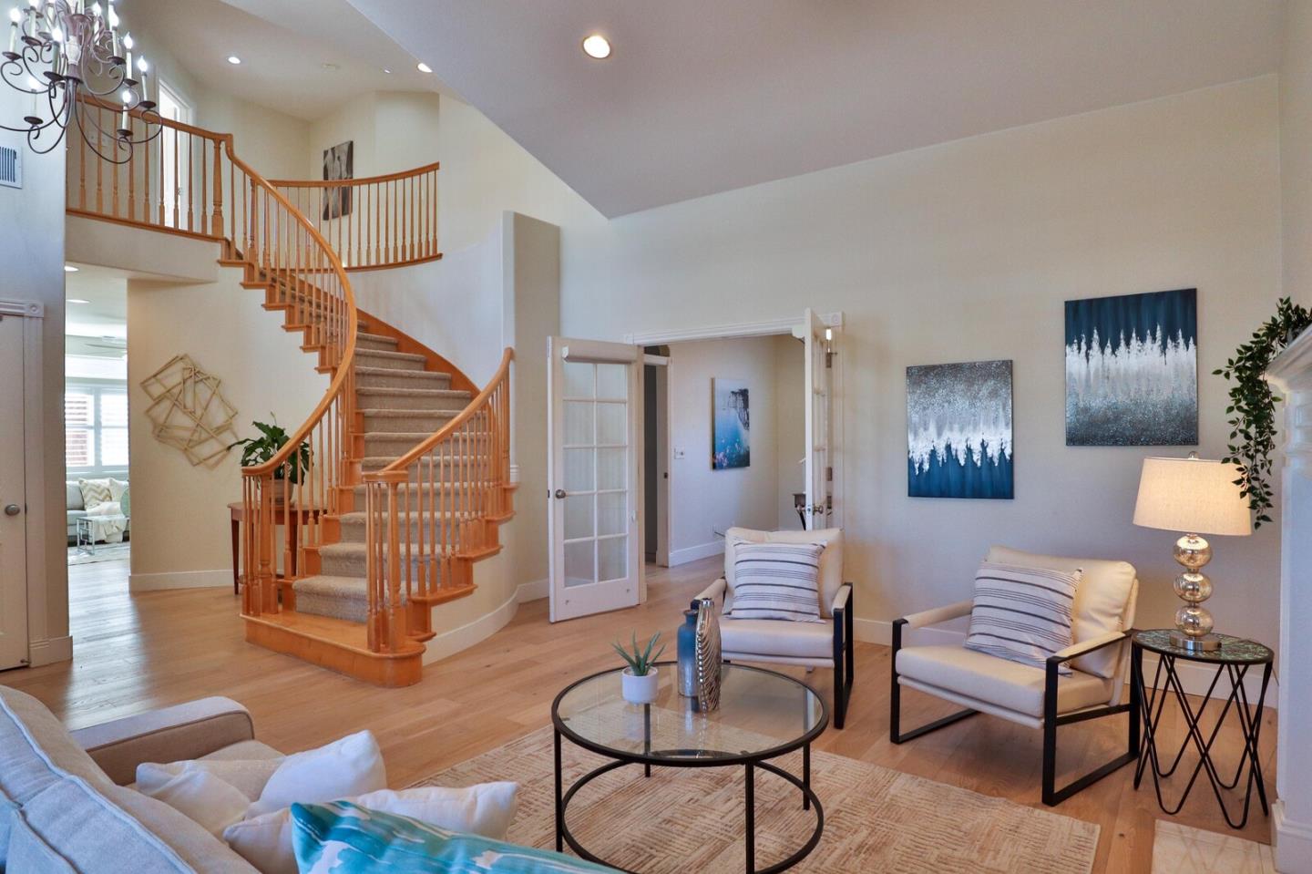 Detail Gallery Image 9 of 38 For 947 Skip Away Ct, Morgan Hill,  CA 95037 - 4 Beds | 2/1 Baths