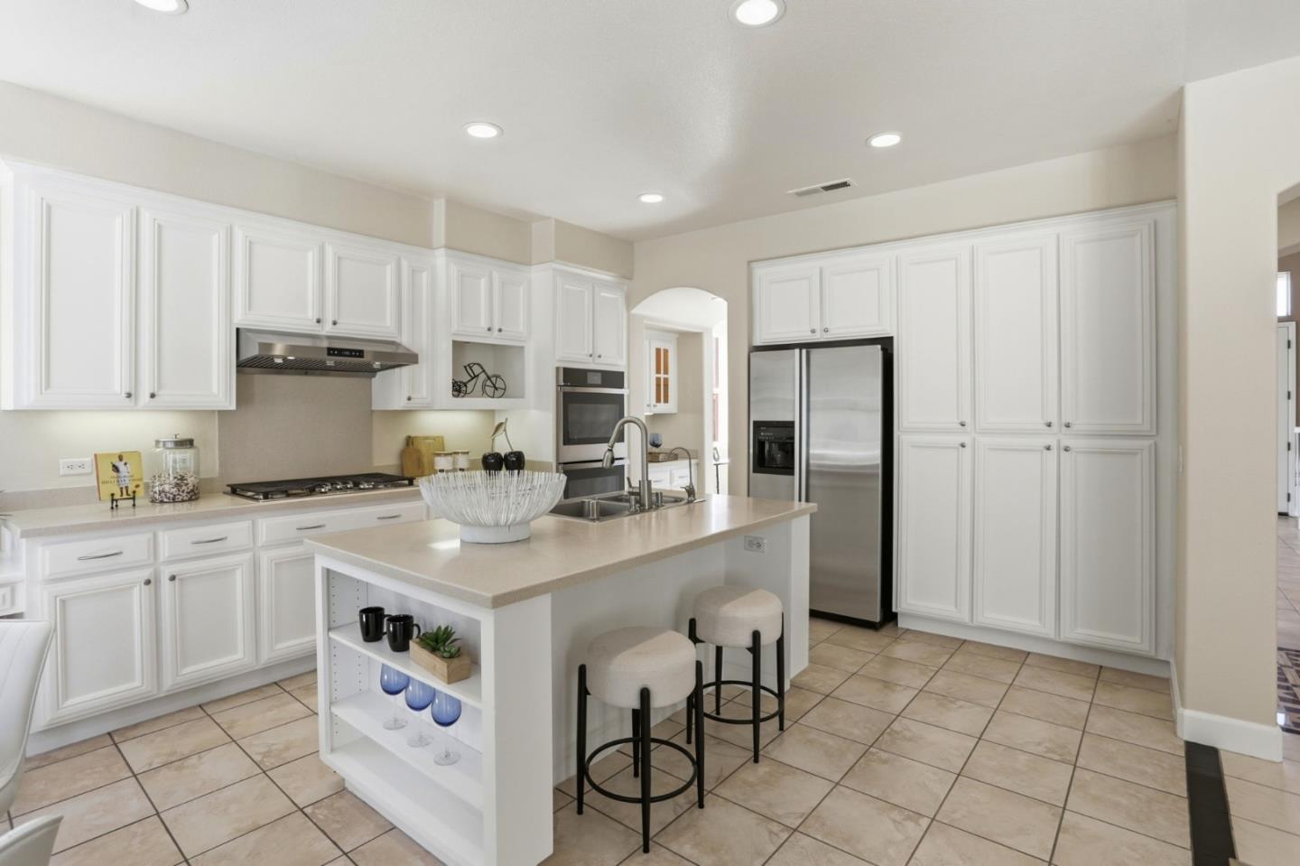 Detail Gallery Image 12 of 65 For 3946 Louvre Ave, San Jose,  CA 95135 - 5 Beds | 3/1 Baths