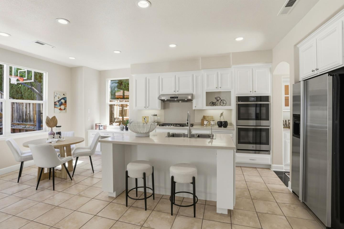 Detail Gallery Image 13 of 65 For 3946 Louvre Ave, San Jose,  CA 95135 - 5 Beds | 3/1 Baths