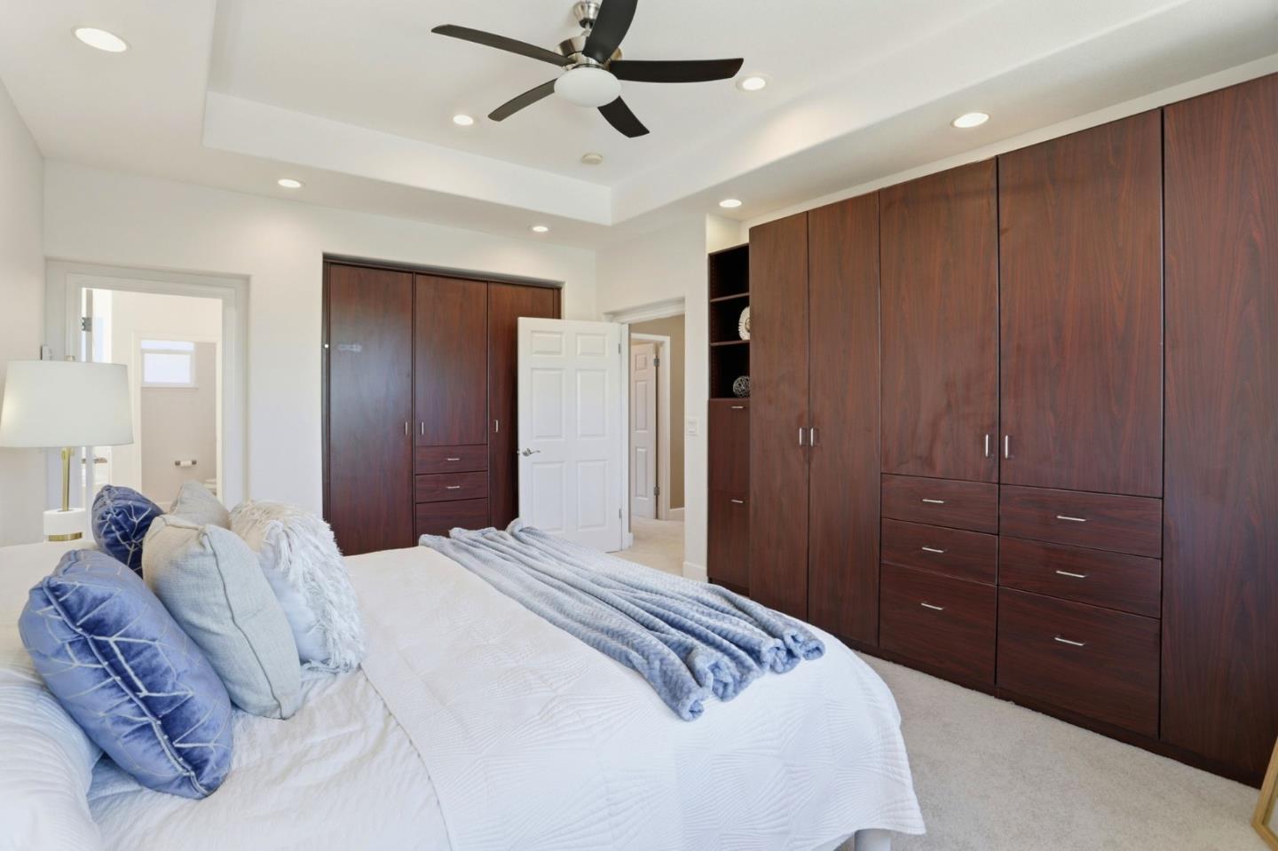 Detail Gallery Image 22 of 65 For 3946 Louvre Ave, San Jose,  CA 95135 - 5 Beds | 3/1 Baths