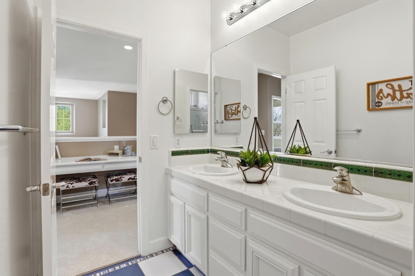 Detail Gallery Image 34 of 65 For 3946 Louvre Ave, San Jose,  CA 95135 - 5 Beds | 3/1 Baths