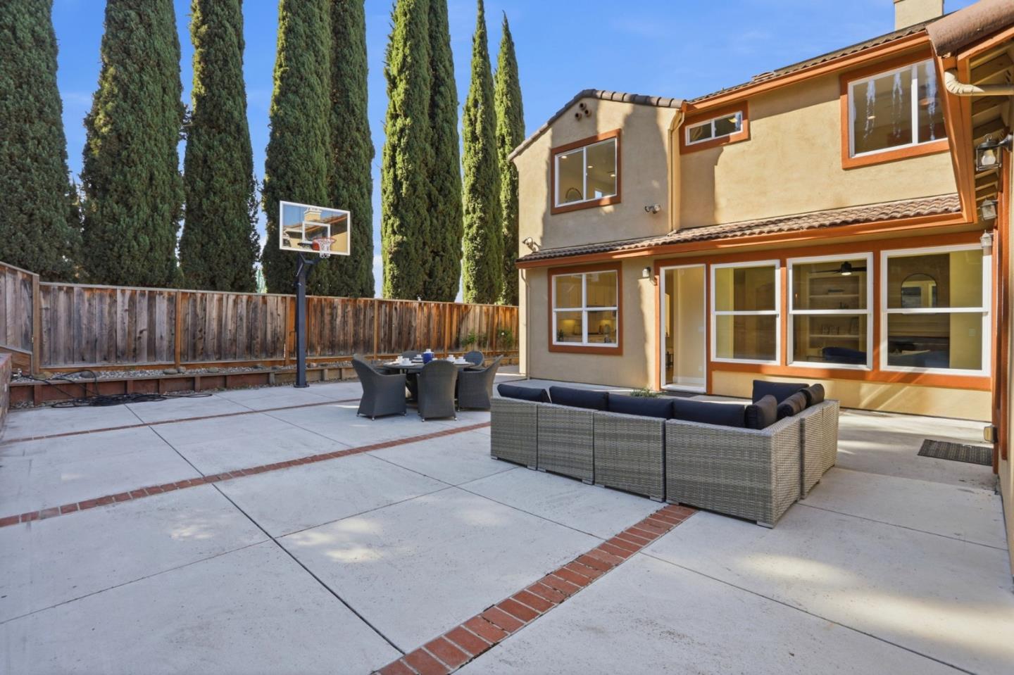 Detail Gallery Image 40 of 65 For 3946 Louvre Ave, San Jose,  CA 95135 - 5 Beds | 3/1 Baths