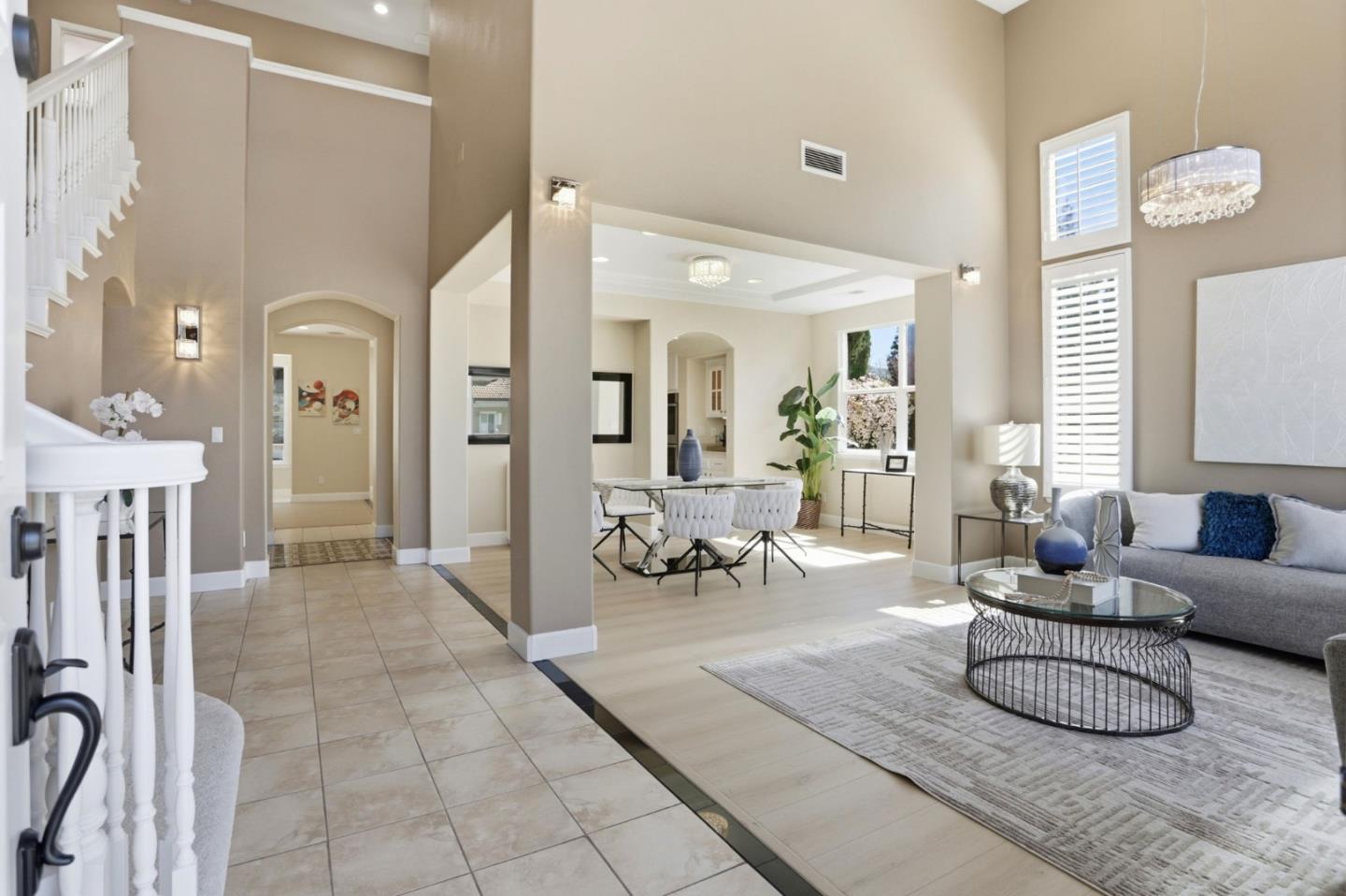 Detail Gallery Image 6 of 65 For 3946 Louvre Ave, San Jose,  CA 95135 - 5 Beds | 3/1 Baths