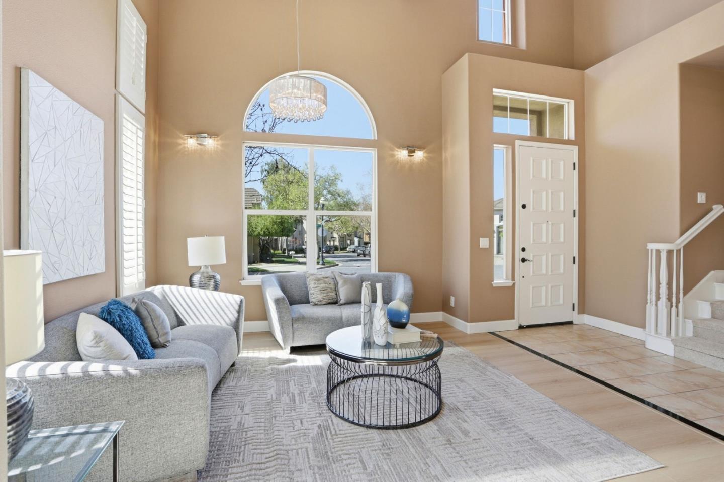 Detail Gallery Image 8 of 65 For 3946 Louvre Ave, San Jose,  CA 95135 - 5 Beds | 3/1 Baths