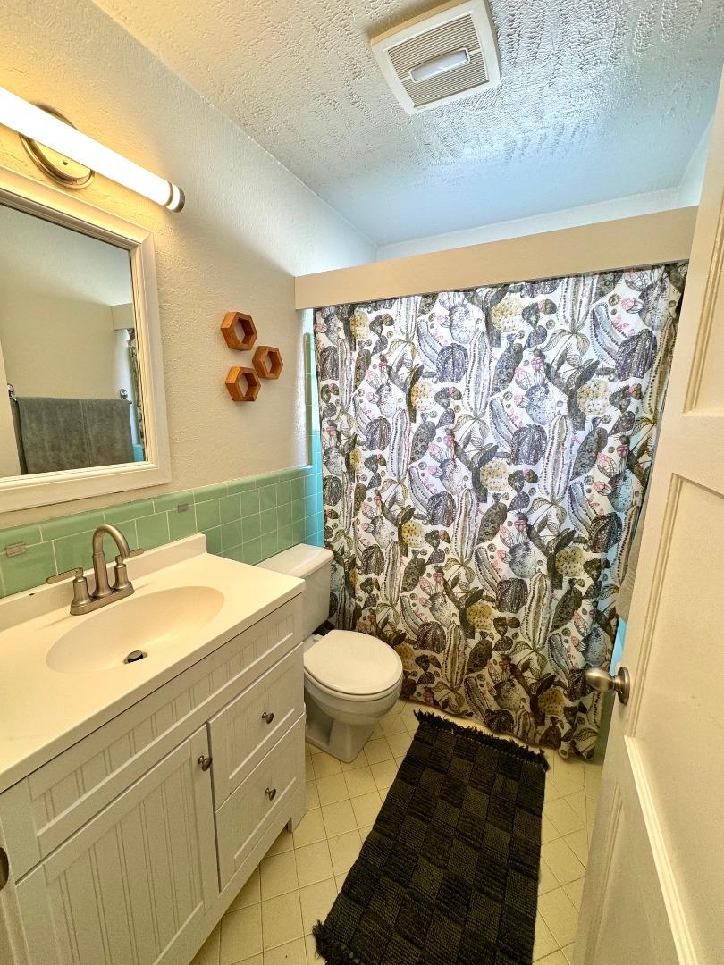 Detail Gallery Image 12 of 40 For 1639 Cypress Ave, San Mateo,  CA 94401 - 3 Beds | 1/1 Baths
