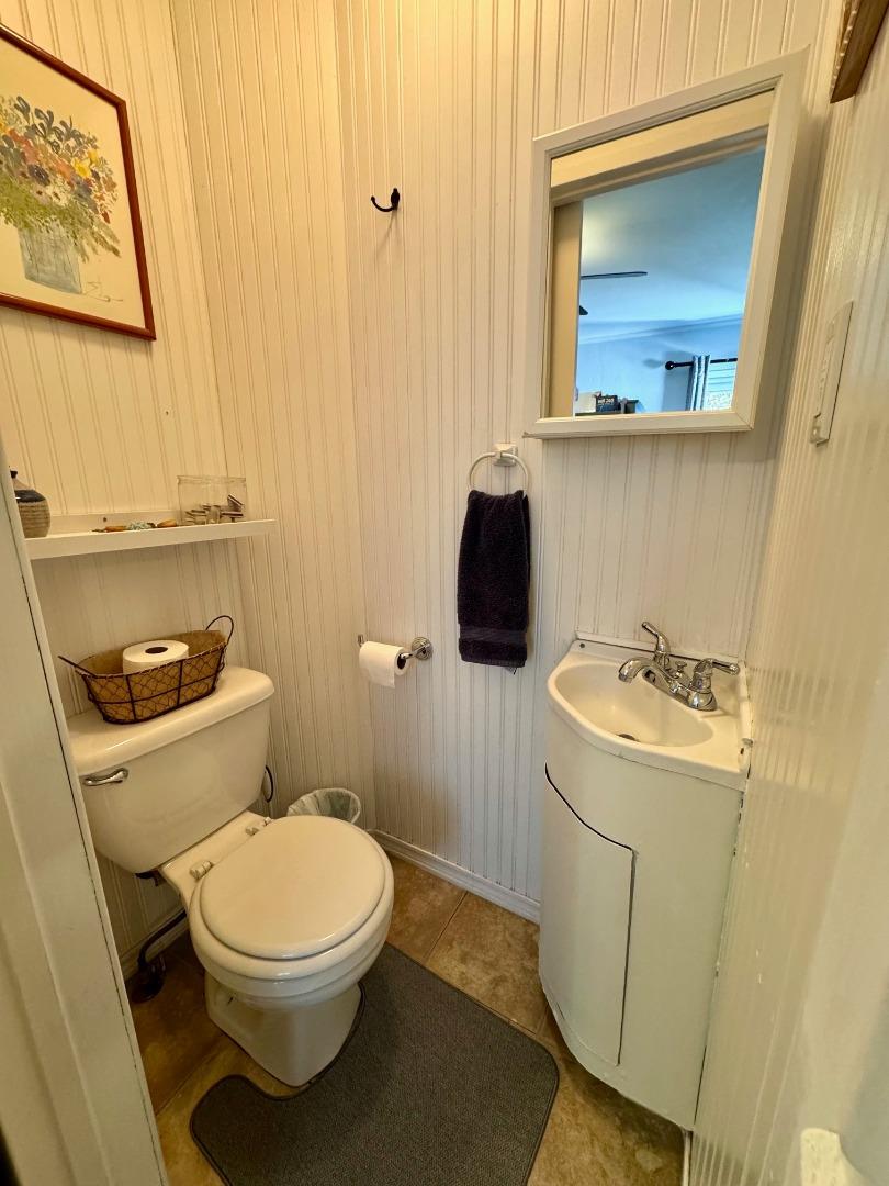 Detail Gallery Image 13 of 40 For 1639 Cypress Ave, San Mateo,  CA 94401 - 3 Beds | 1/1 Baths