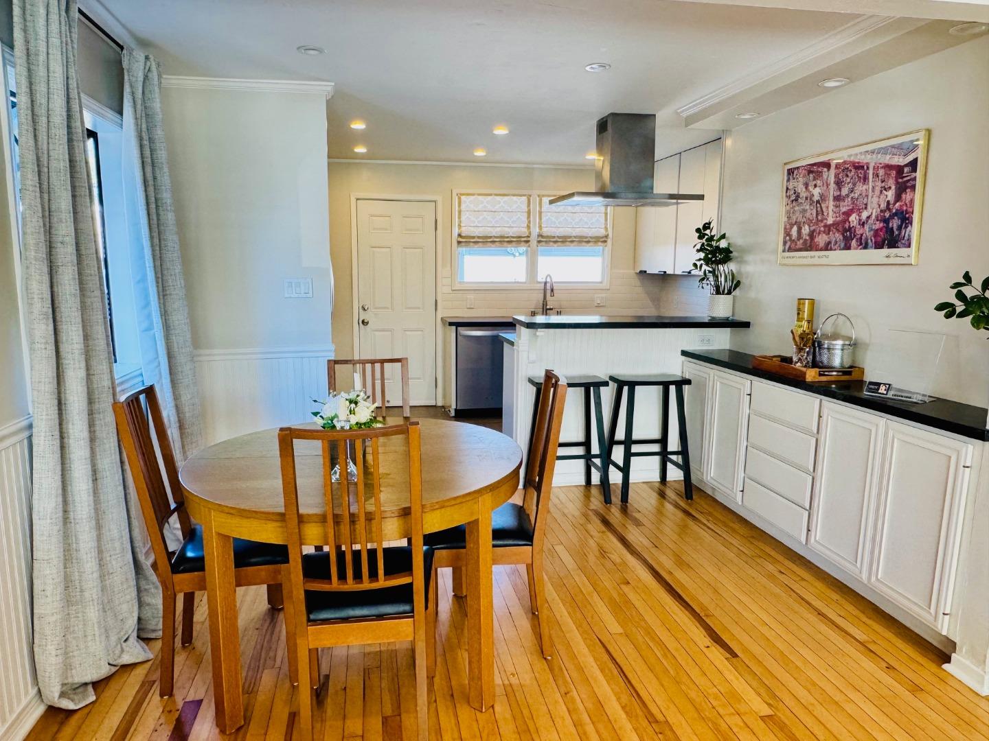 Detail Gallery Image 18 of 40 For 1639 Cypress Ave, San Mateo,  CA 94401 - 3 Beds | 1/1 Baths