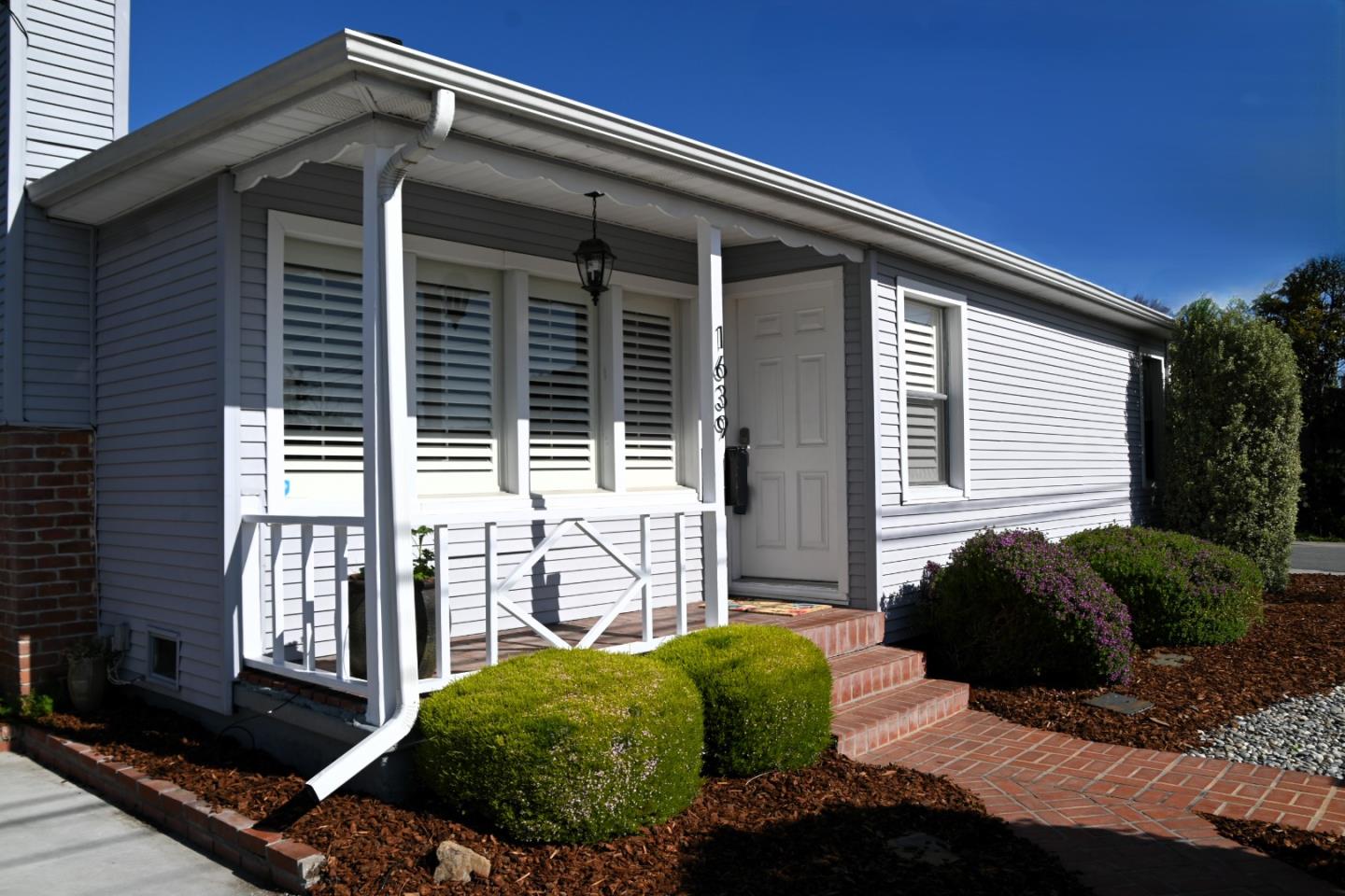 Detail Gallery Image 2 of 40 For 1639 Cypress Ave, San Mateo,  CA 94401 - 3 Beds | 1/1 Baths