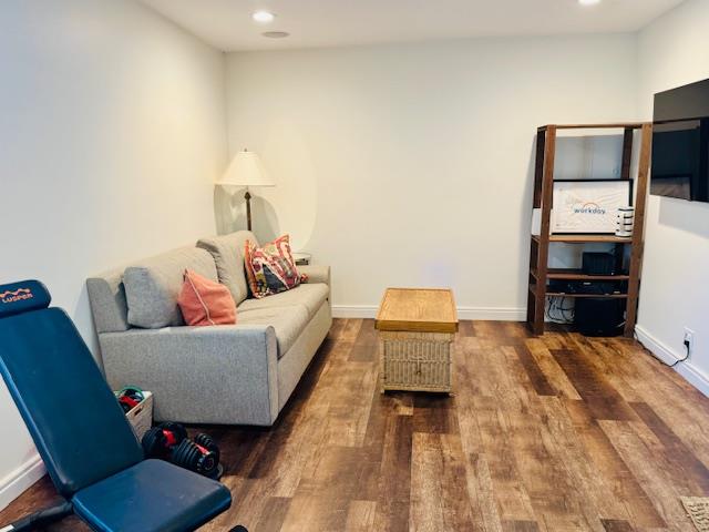 Detail Gallery Image 25 of 40 For 1639 Cypress Ave, San Mateo,  CA 94401 - 3 Beds | 1/1 Baths