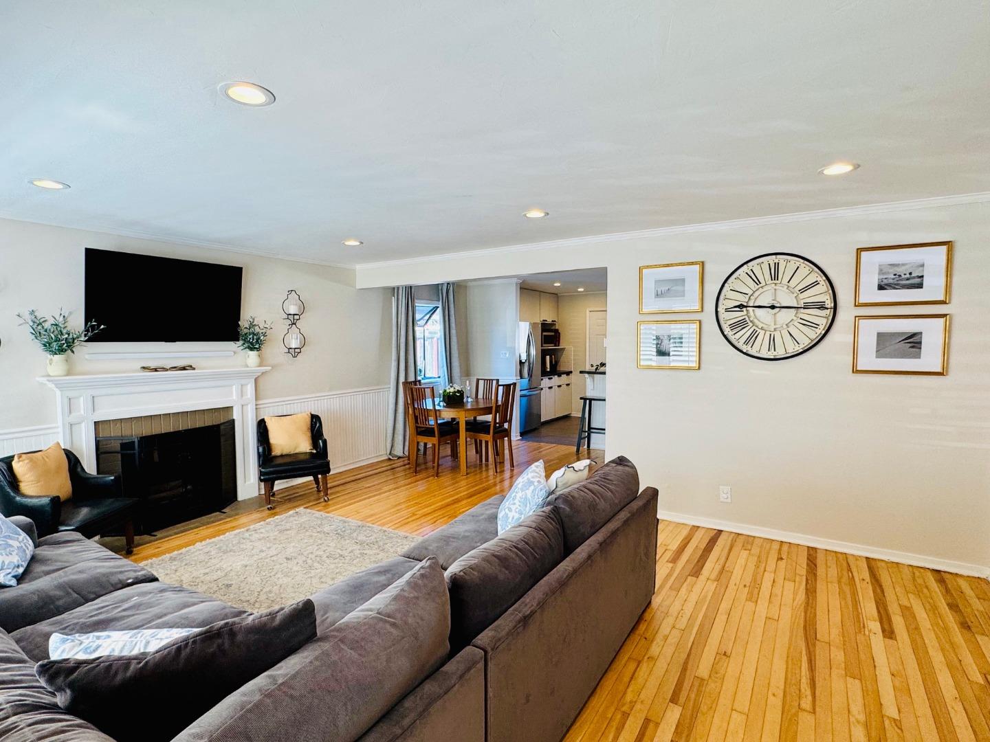 Detail Gallery Image 7 of 40 For 1639 Cypress Ave, San Mateo,  CA 94401 - 3 Beds | 1/1 Baths